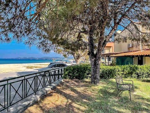 Maisonette Tania 09 video