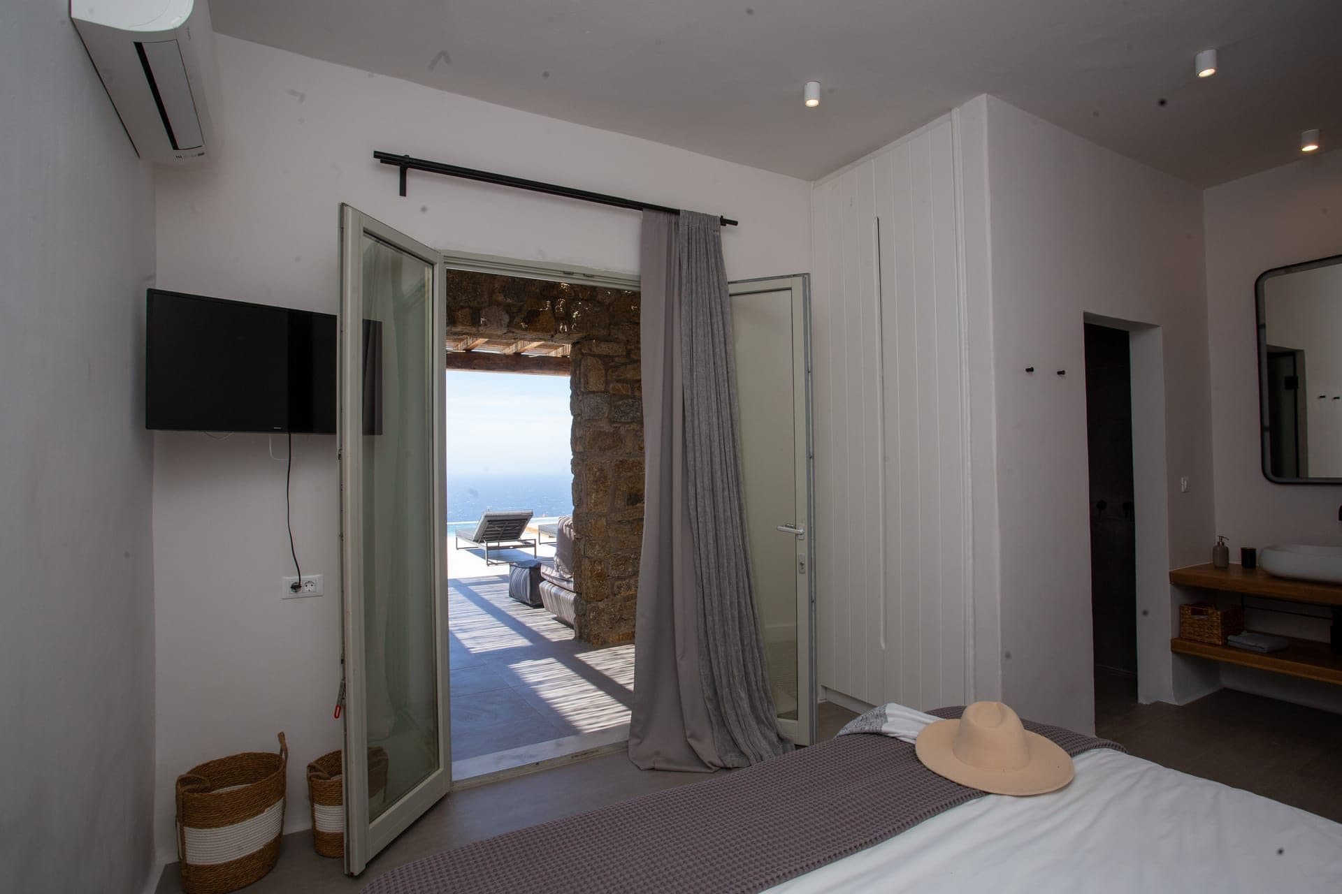 AURA Seaview Sunset Pool Villa - Six Bedrooms, Armenistis Lighthouse – photo 63 of 120