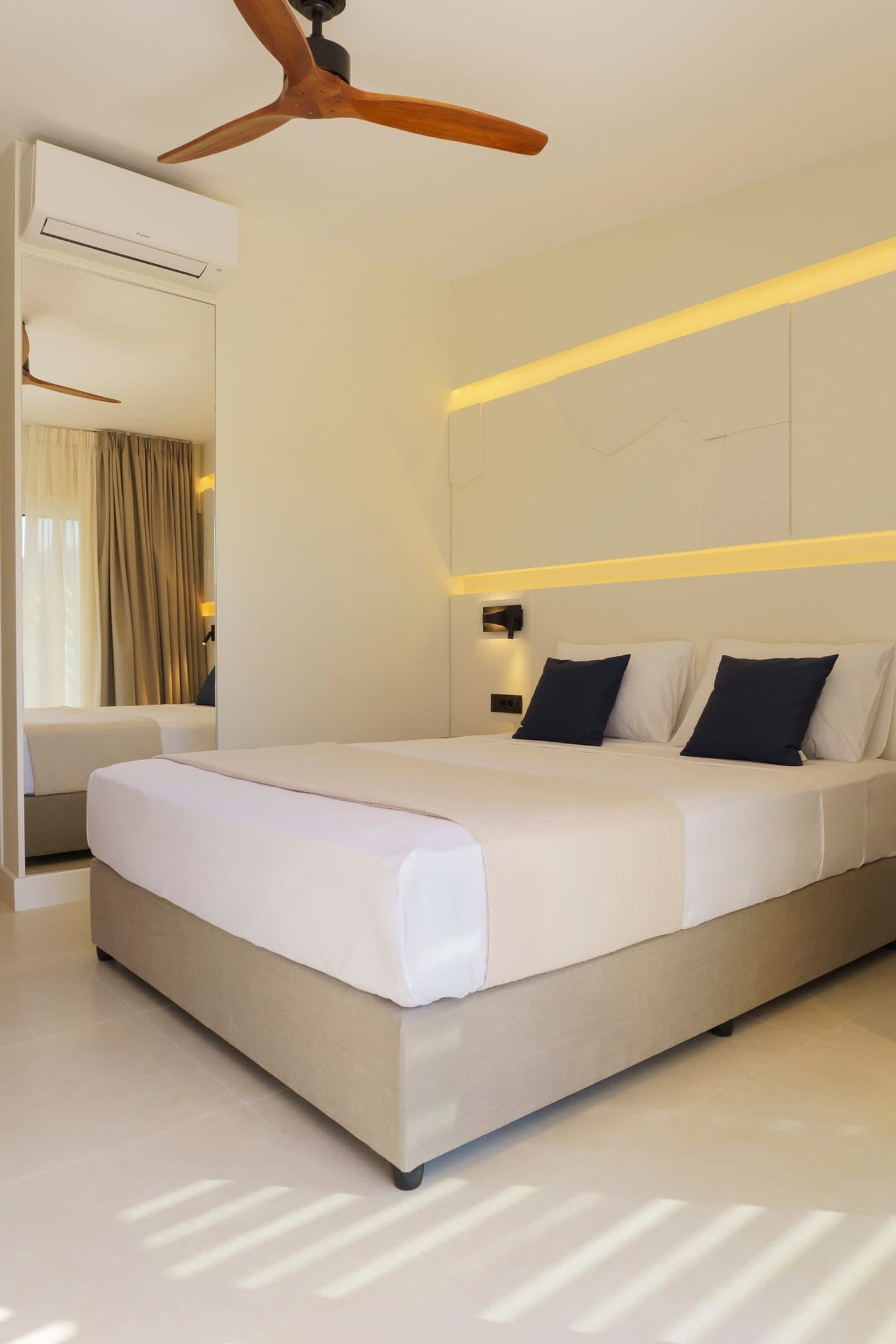 Comfort Suite with Jacuzzi, Pefkochori – photo 4 of 22