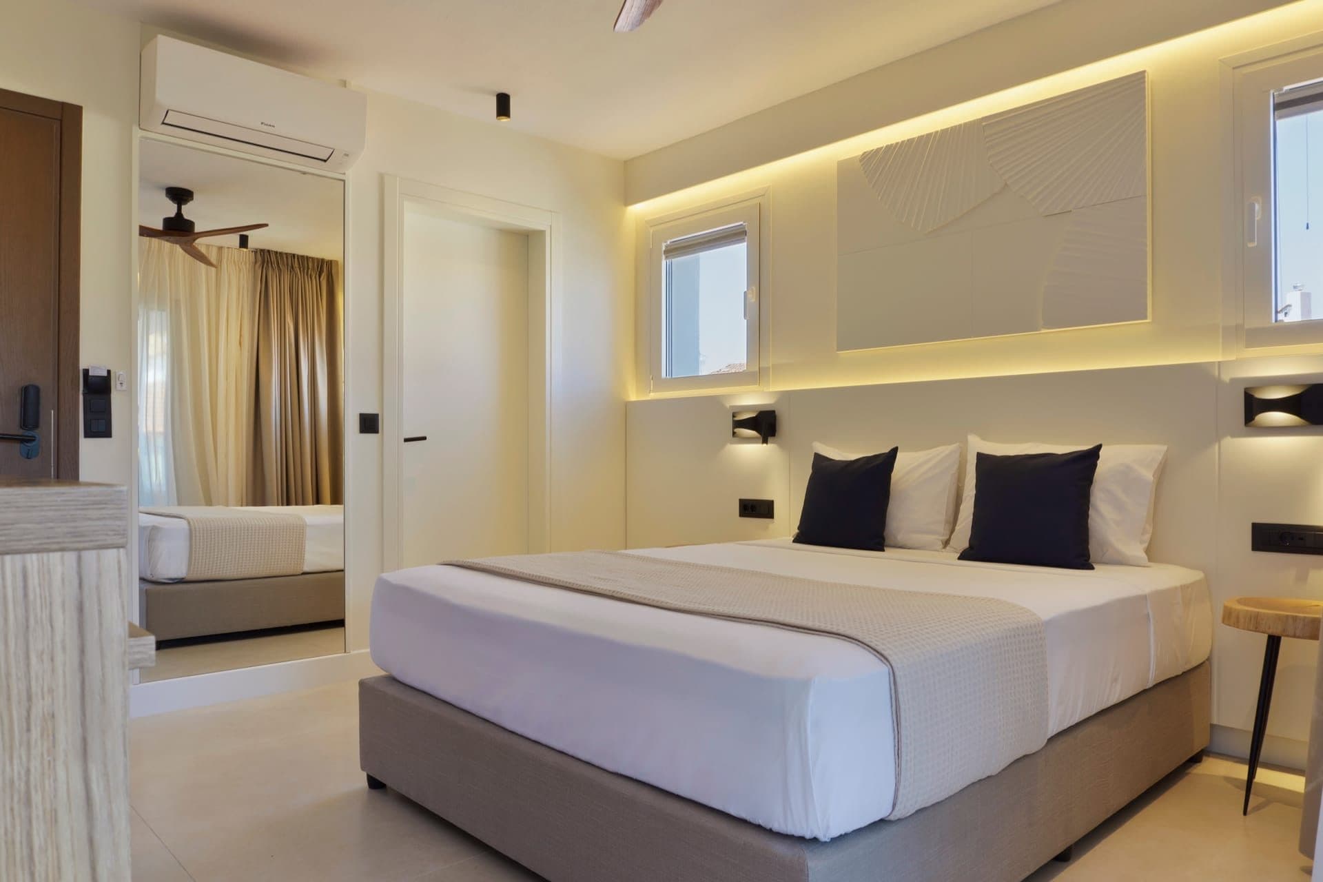 Comfort Suite with Jacuzzi, Pefkochori – photo 19 of 22