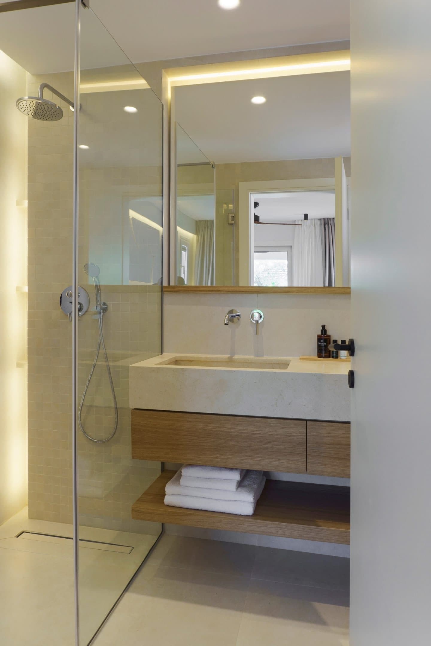 Comfort Suite with Jacuzzi, Pefkochori – photo 18 of 22