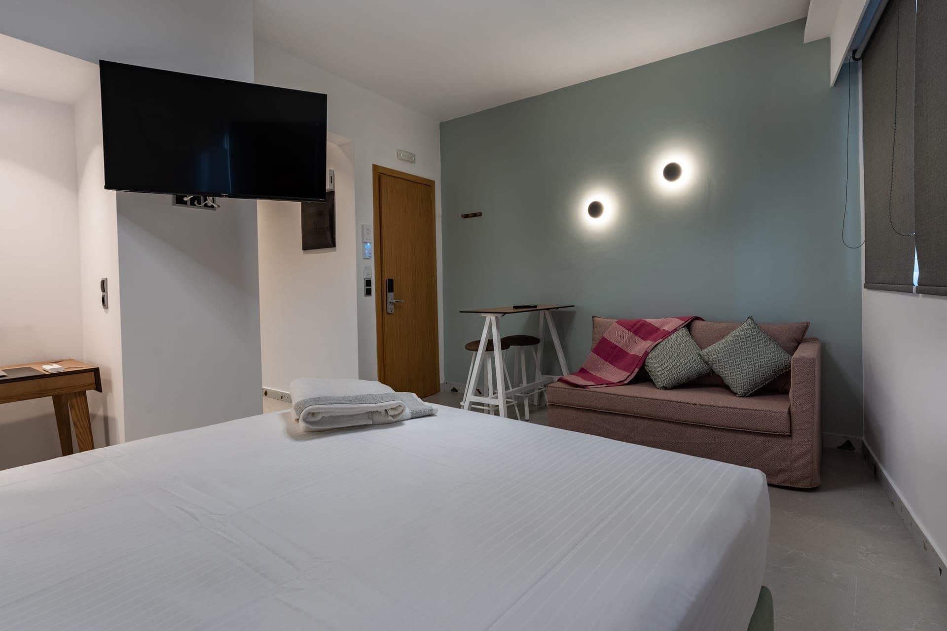 Deluxe Apartment Urban, Iraklio – photo 3 of 20