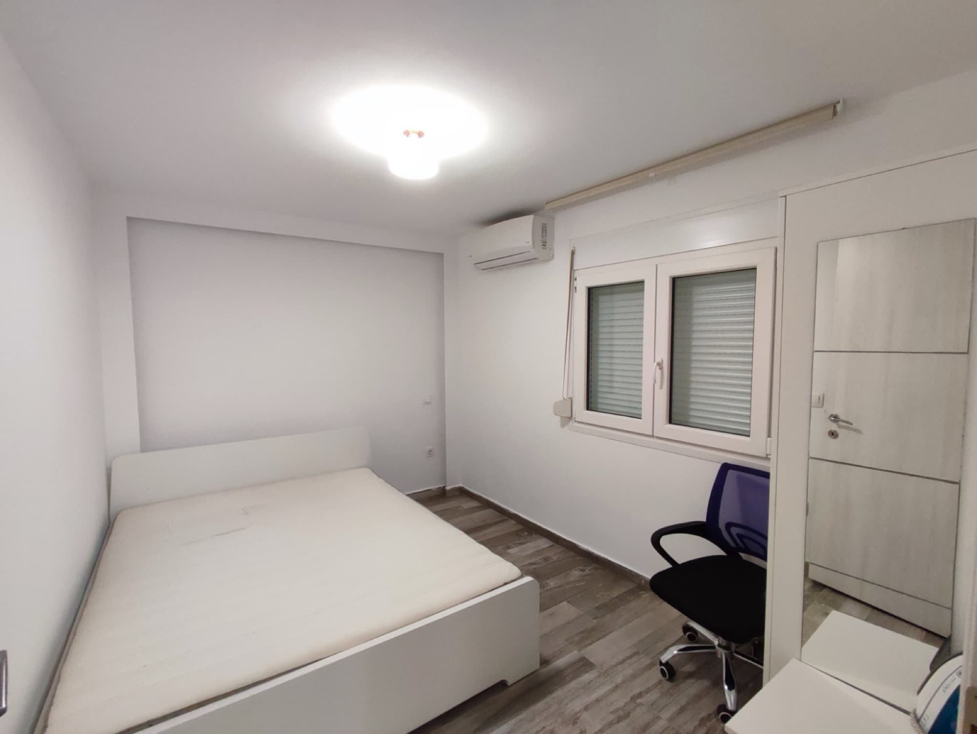 Renovated Two-Bedroom Apartment for Sale in Tsimiski, Thessaloniki, Thessaloniki – photo 6 of 12