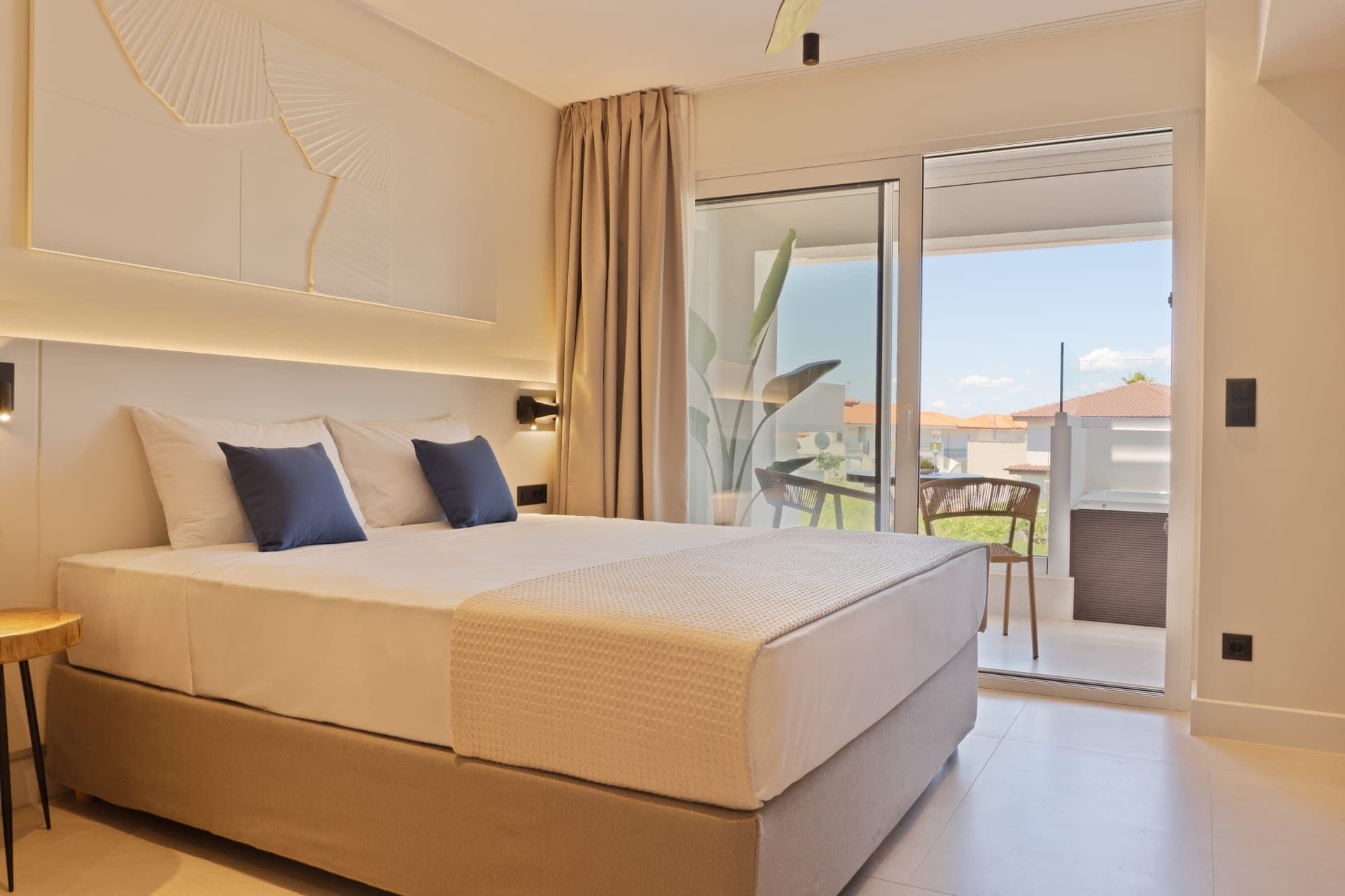 Junior Suite with Jacuzzi, Pefkochori – photo 22 of 25