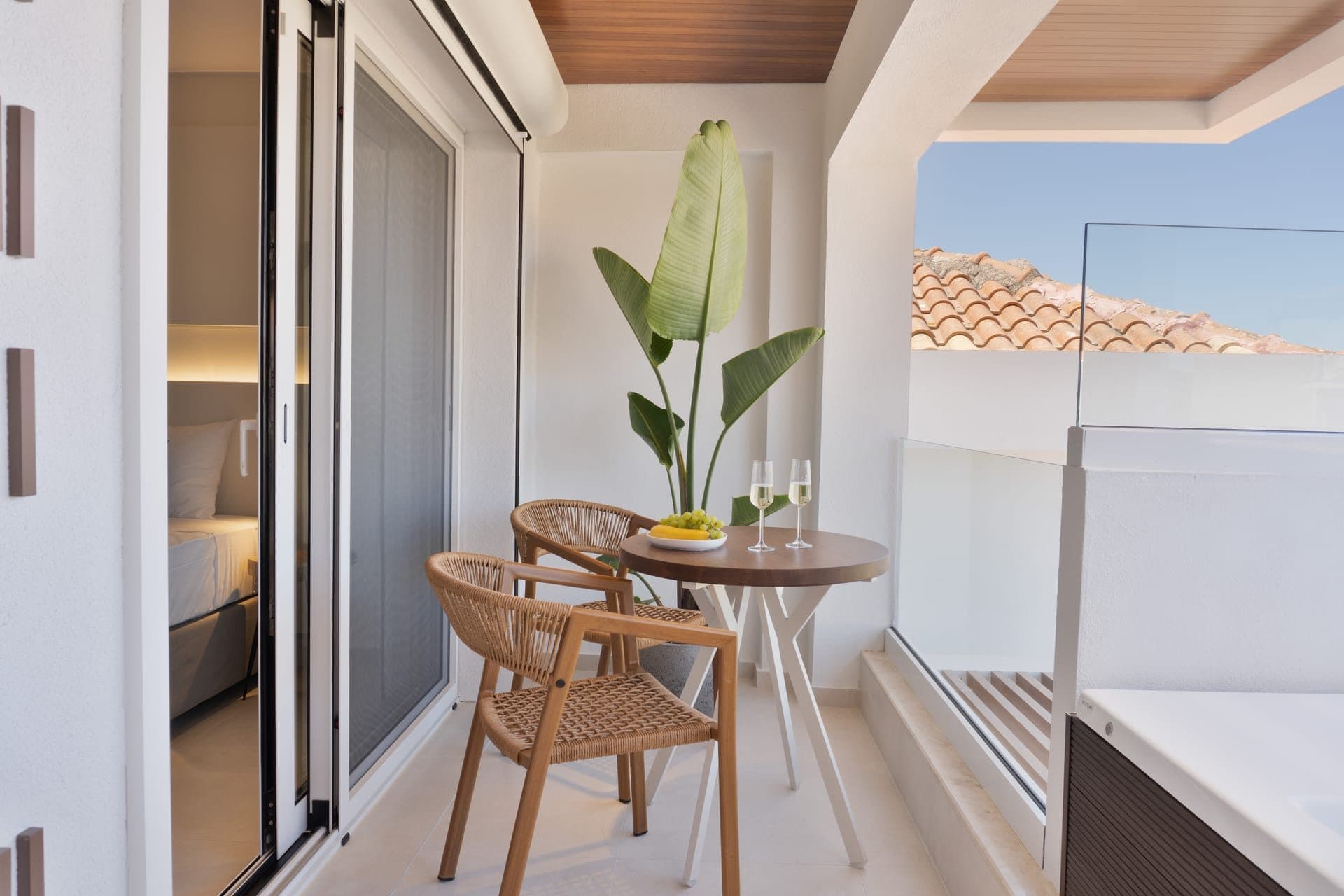Junior Suite with Jacuzzi, Pefkochori – photo 18 of 25