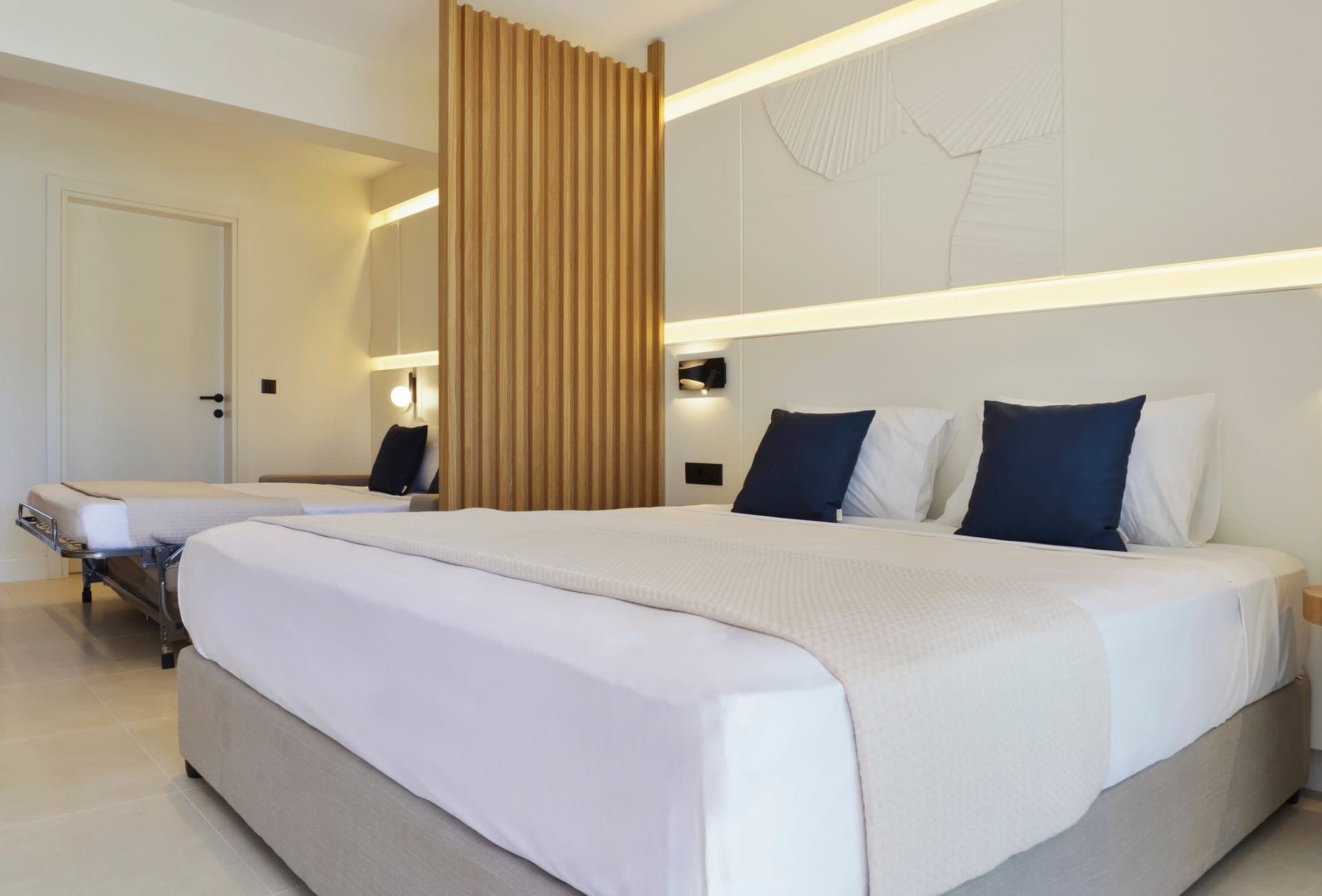 Junior Suite with Jacuzzi, Pefkochori – photo 12 of 25