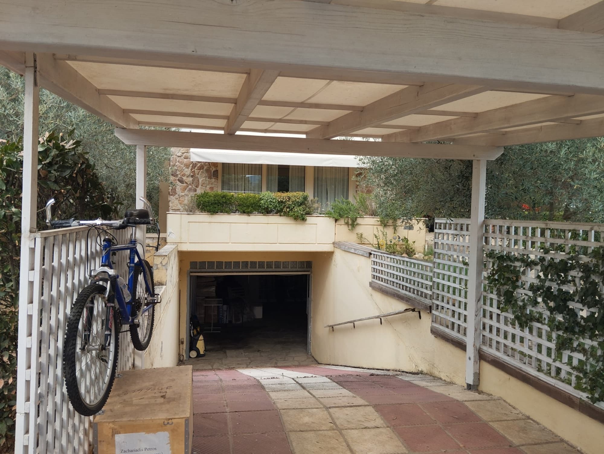 Four-Bedroom Detached House for Sale in Vasilika, Thessaloniki, Vasilika – photo 4 of 40