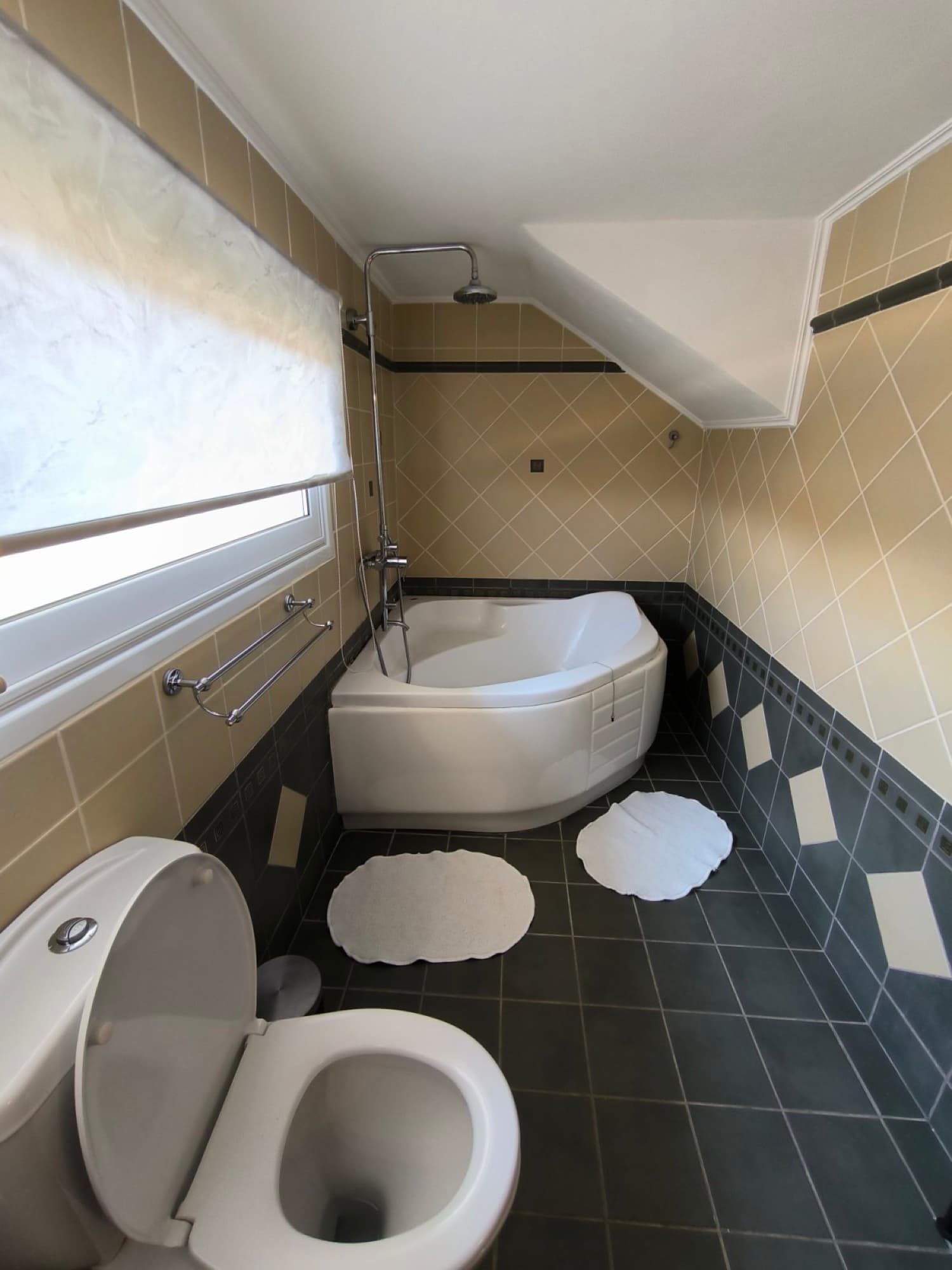 Three-Bedroom Maisonette for Sale in Loutraki, Corinthia - 180 m², Loutraki – photo 10 of 40
