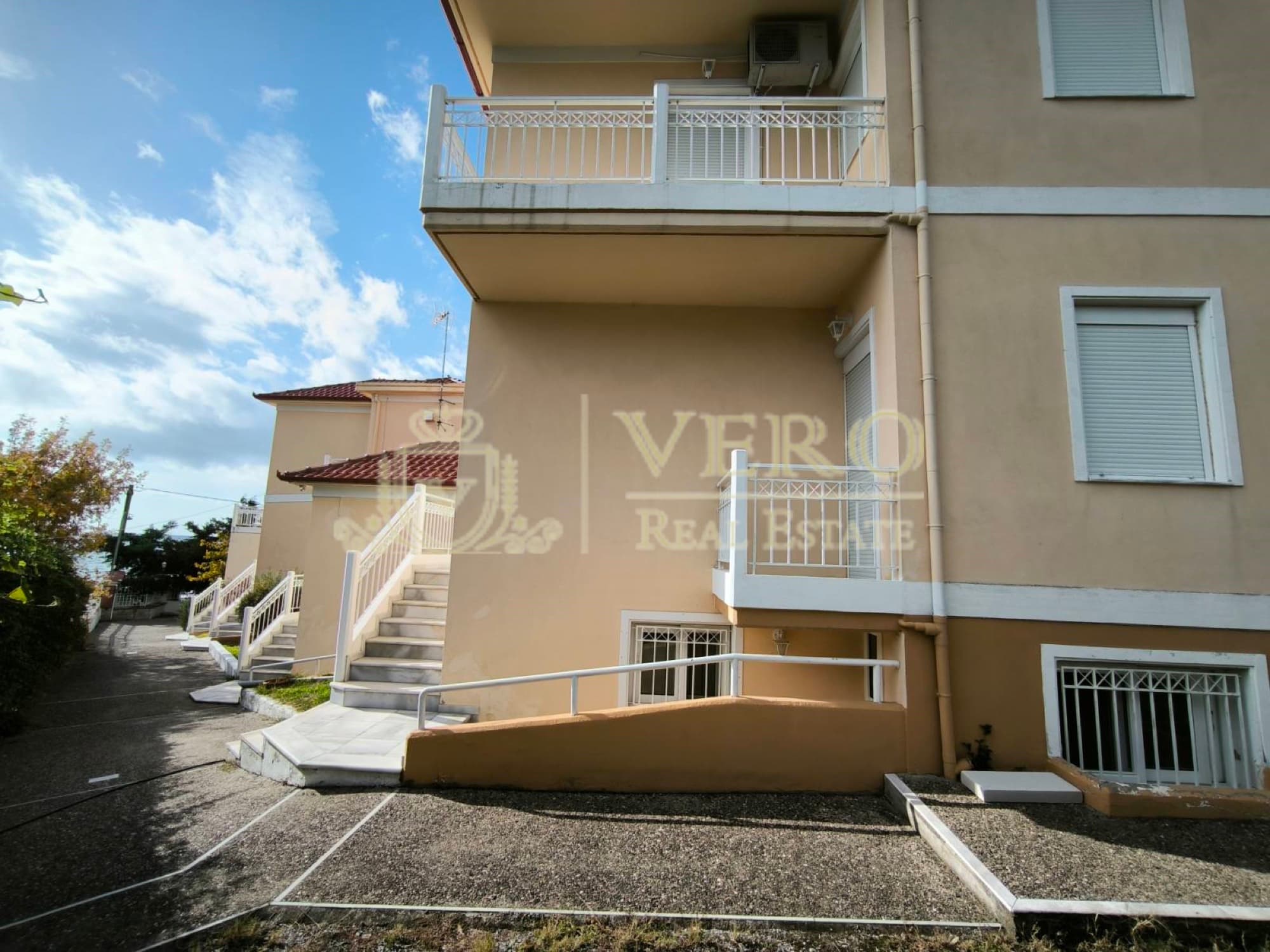 320 m² Apartment Complex for Sale in Nea Kallikratia, Halkidiki, Nea Kallikratia – photo 2 of 40