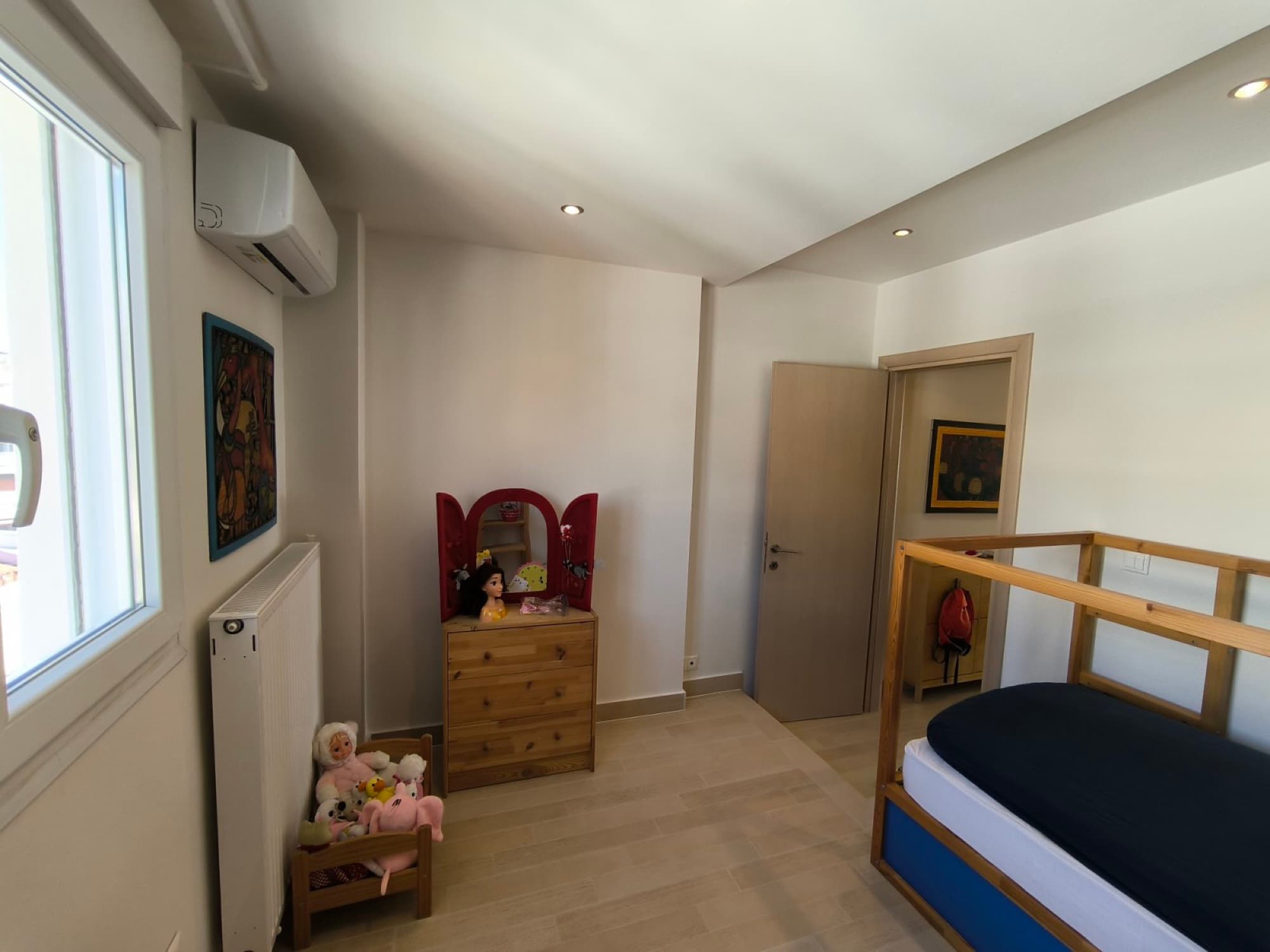 Renovated Two-Bedroom Penthouse Apartment for Sale in Thessaloniki, Thessaloniki – photo 12 of 40