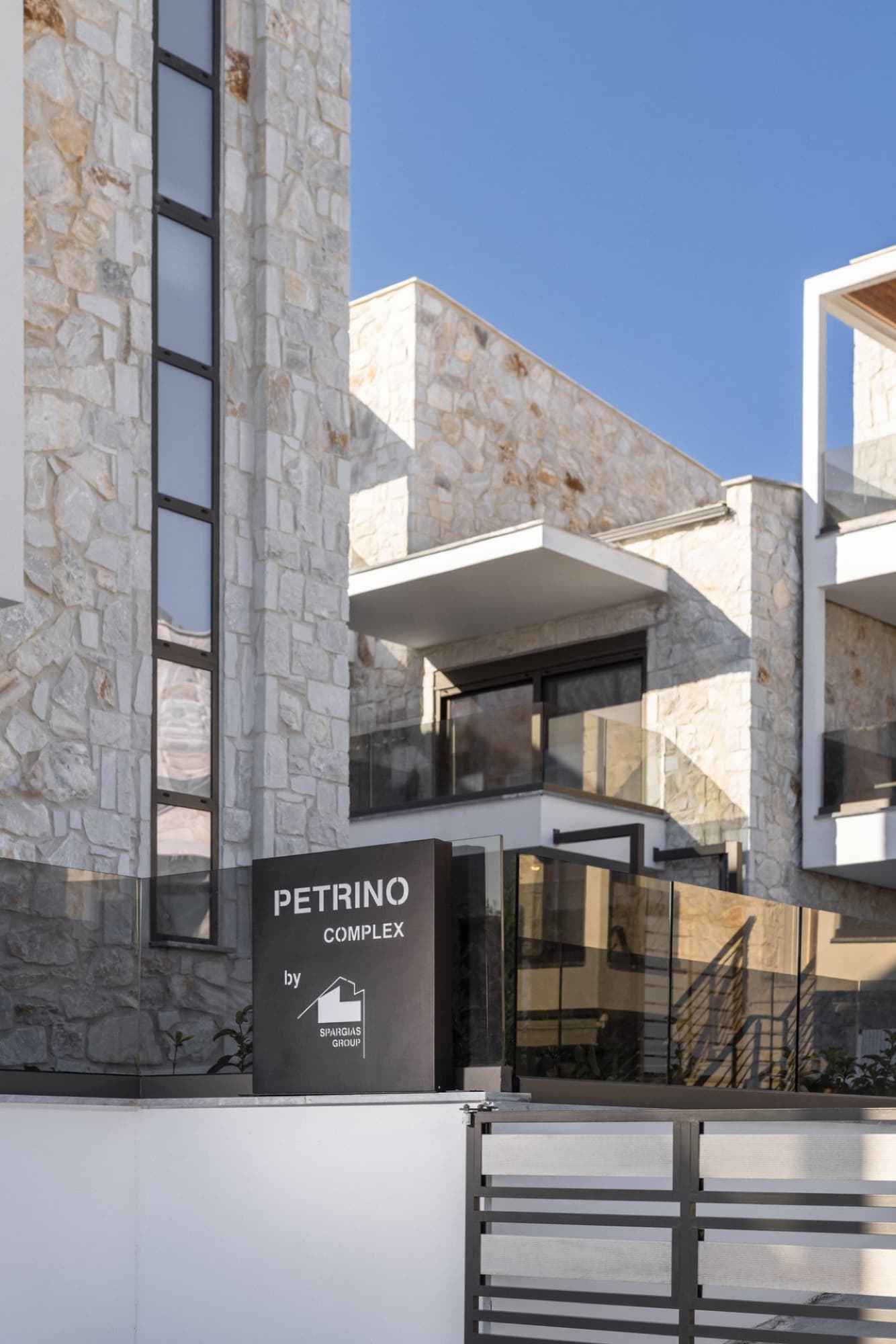 110 m² Two-Bedroom Maisonette for Sale in Pefkochori, Halkidiki, Pefkochori – photo 5 of 16