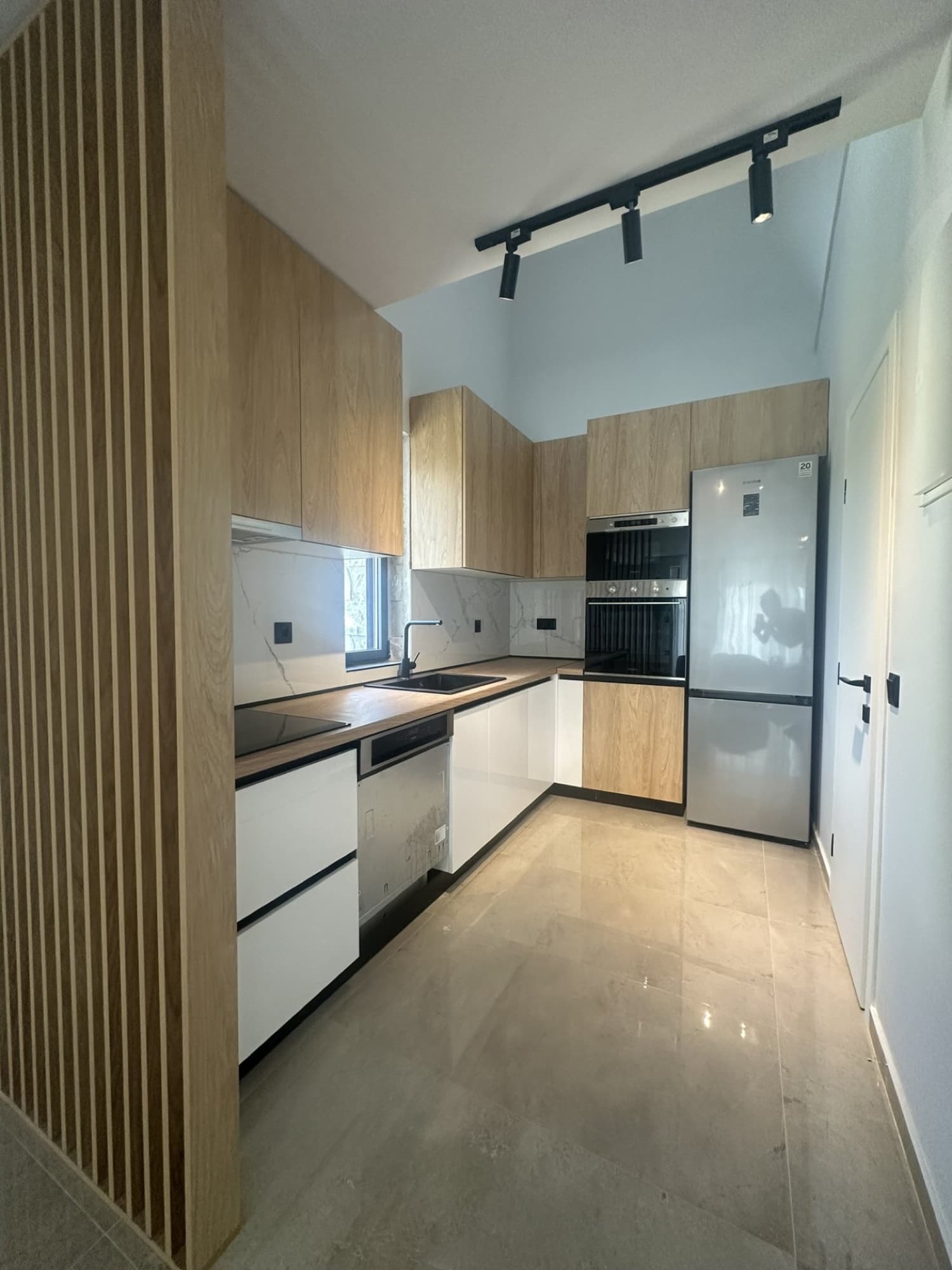 110 m² Two-Bedroom Maisonette for Sale in Pefkochori, Halkidiki, Pefkochori – photo 10 of 16