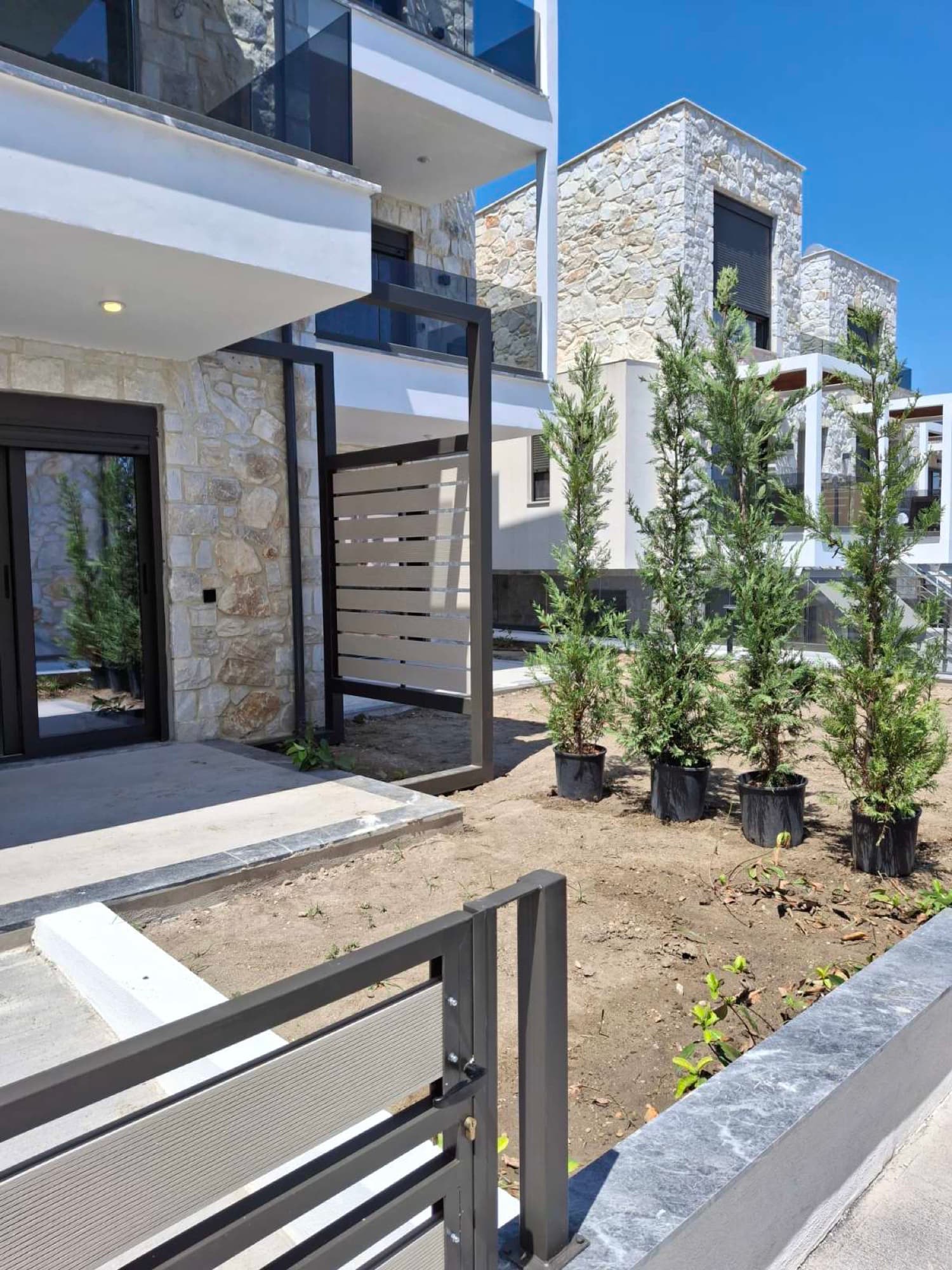 142 m² Four-Bedroom Maisonette for Sale in Pefkochori, Pefkochori – photo 4 of 6