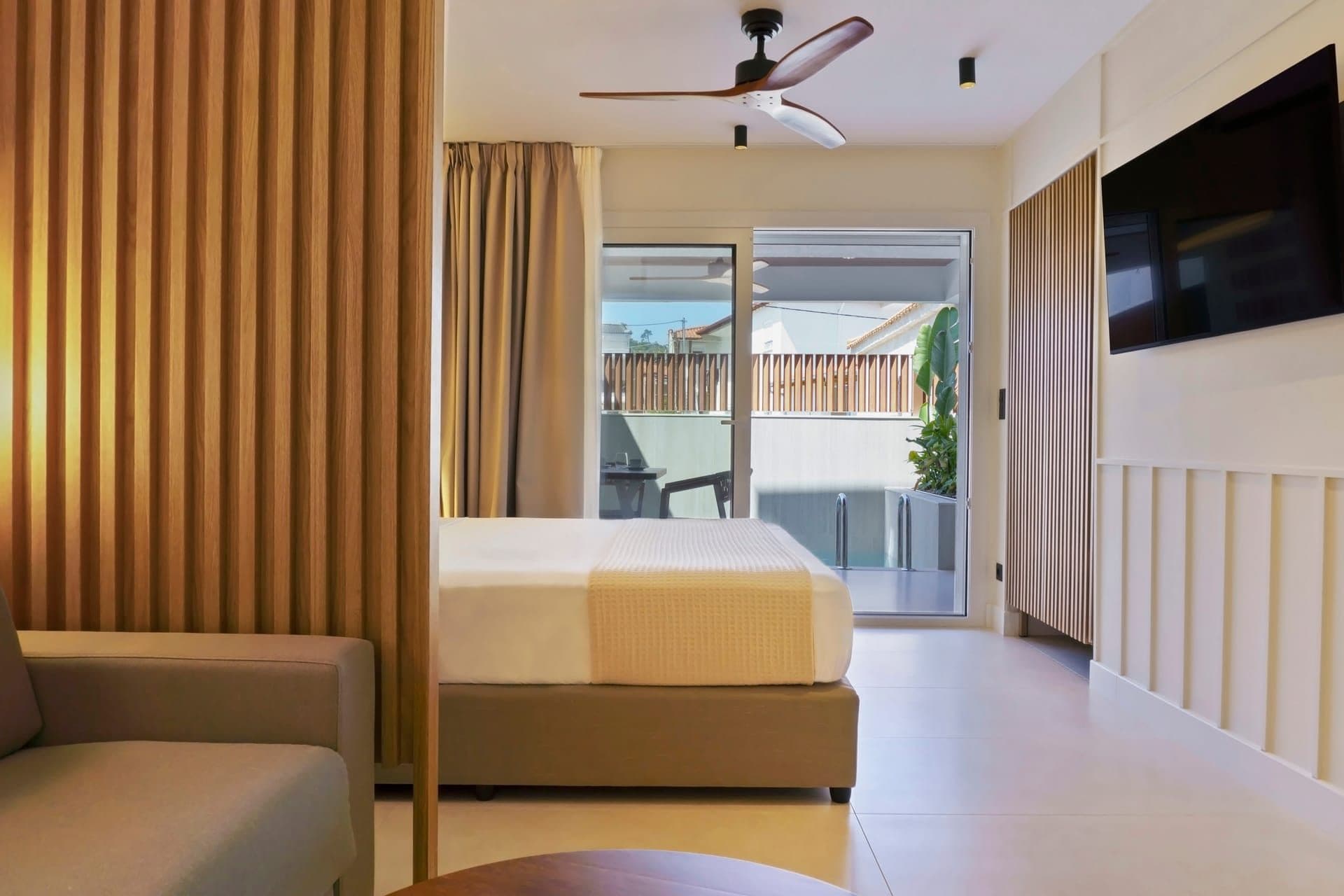 Junior Suite with Private Pool, Pefkochori – photo 5 of 15