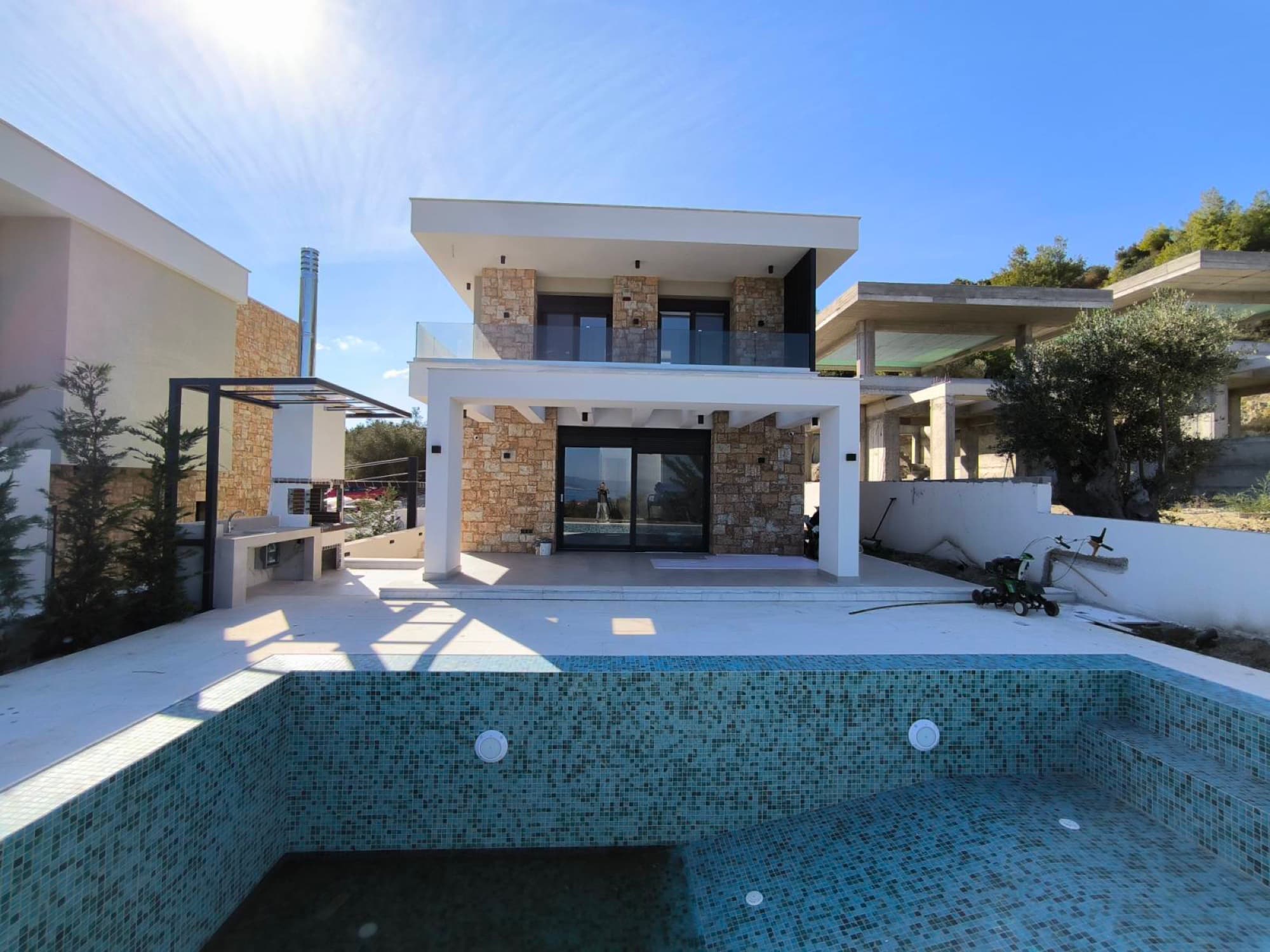 160 m² Four-Bedroom Maisonette for Sale in Pefkochori, Halkidiki, Pefkochori – photo 4 of 33