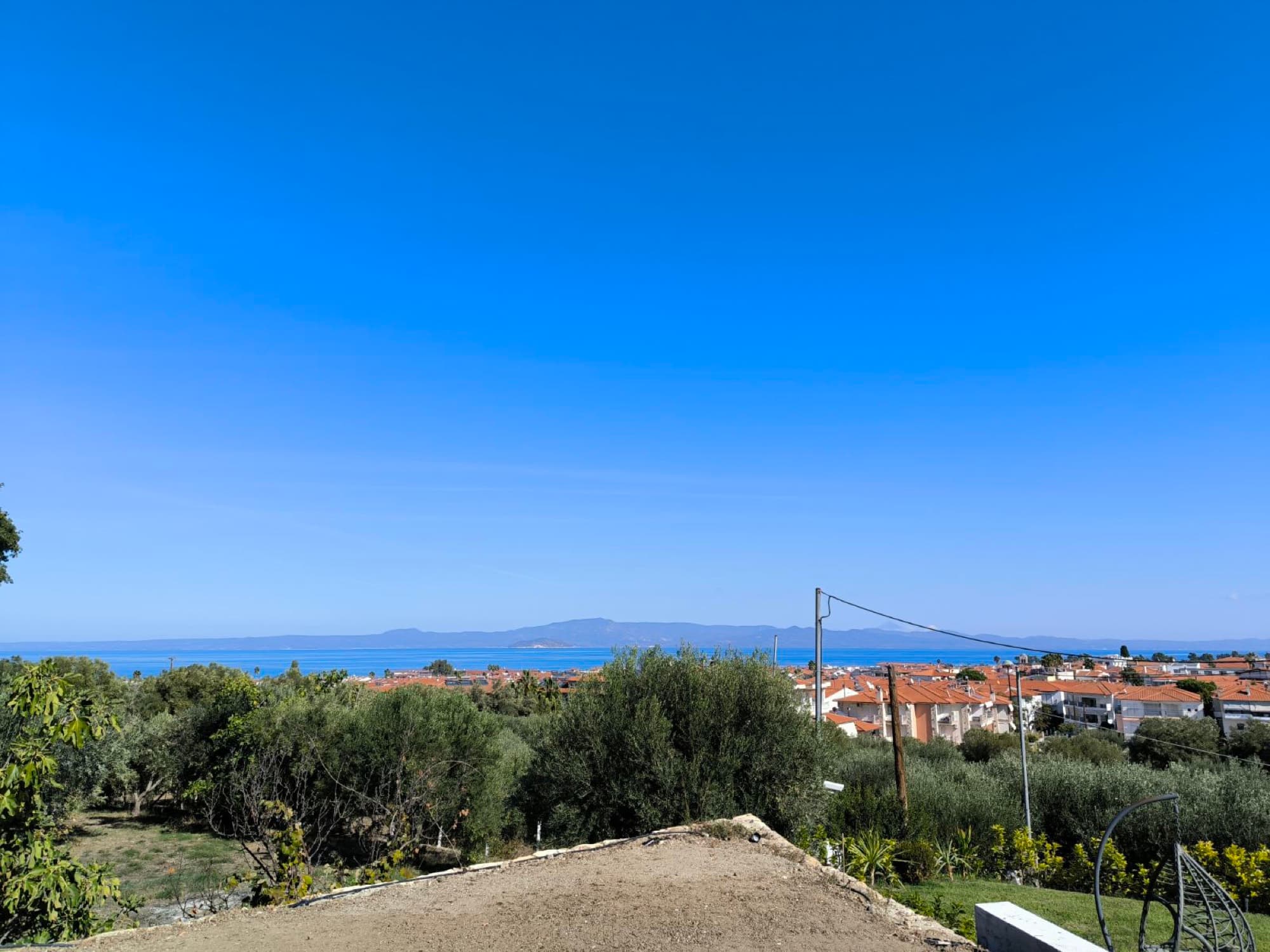 160 m² Four-Bedroom Maisonette for Sale in Pefkochori, Halkidiki, Pefkochori – photo 2 of 33