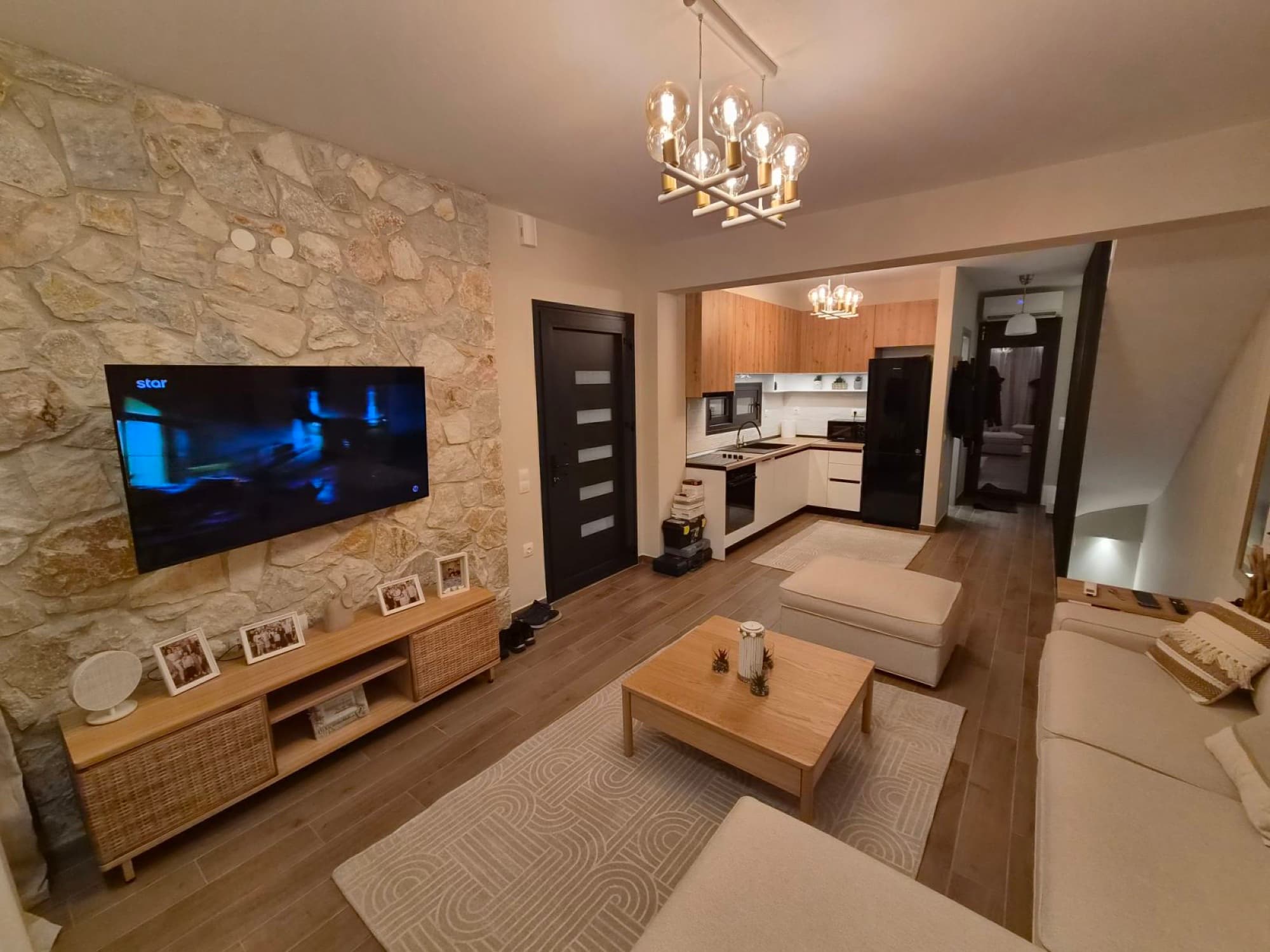 Four-Bedroom Stone-Built Maisonette for Sale in Pefkochori, Halkidiki, Pefkochori – photo 23 of 31