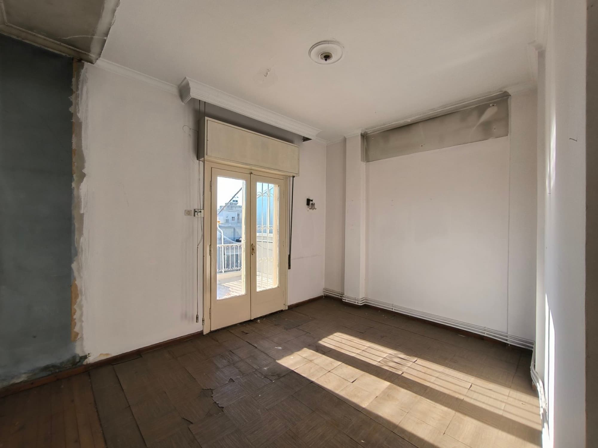 100 m² Three-Bedroom Penthouse for Sale in Central Thessaloniki, Thessaloniki – photo 3 of 27