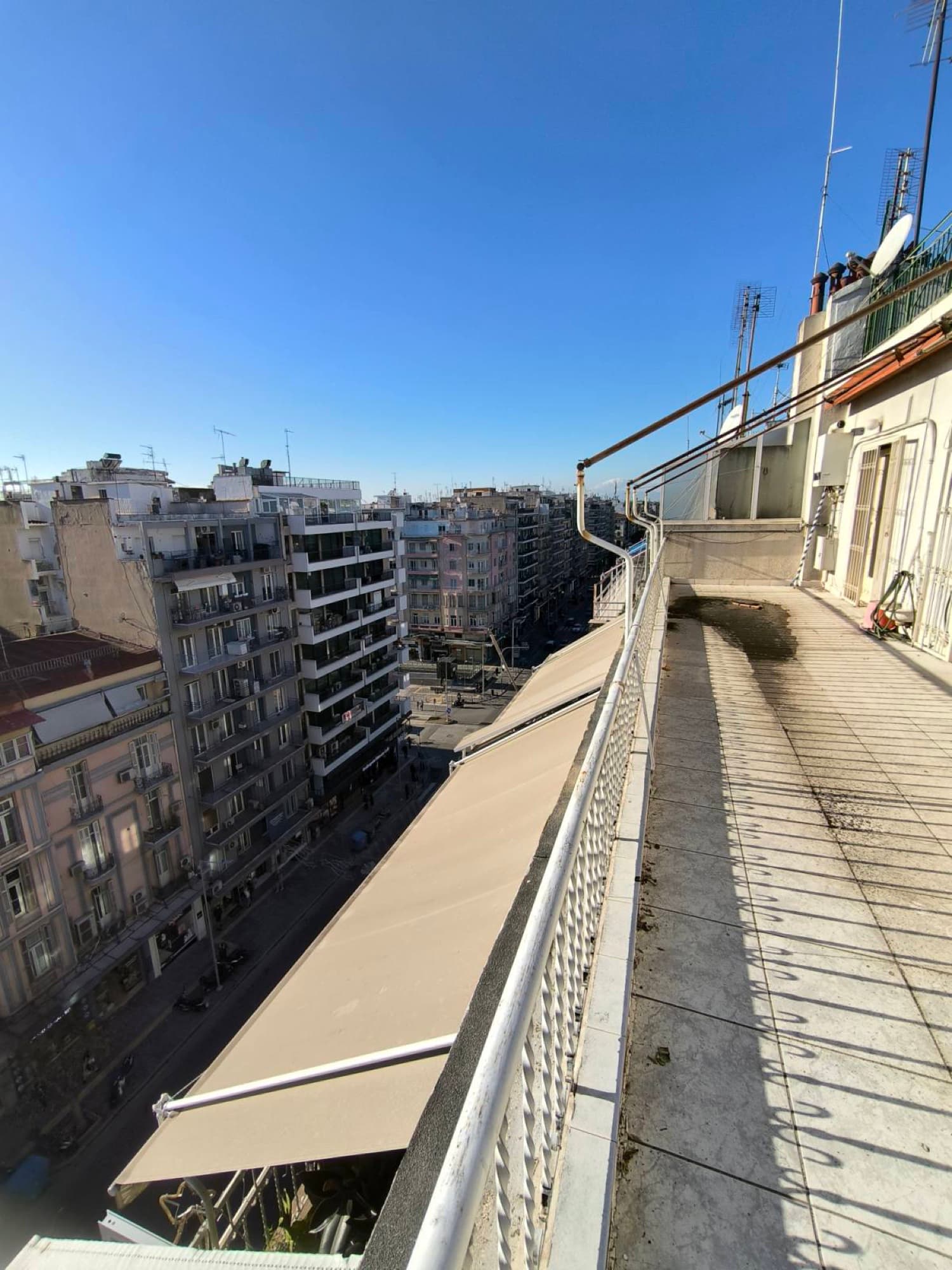 100 m² Three-Bedroom Penthouse for Sale in Central Thessaloniki, Thessaloniki – photo 4 of 27