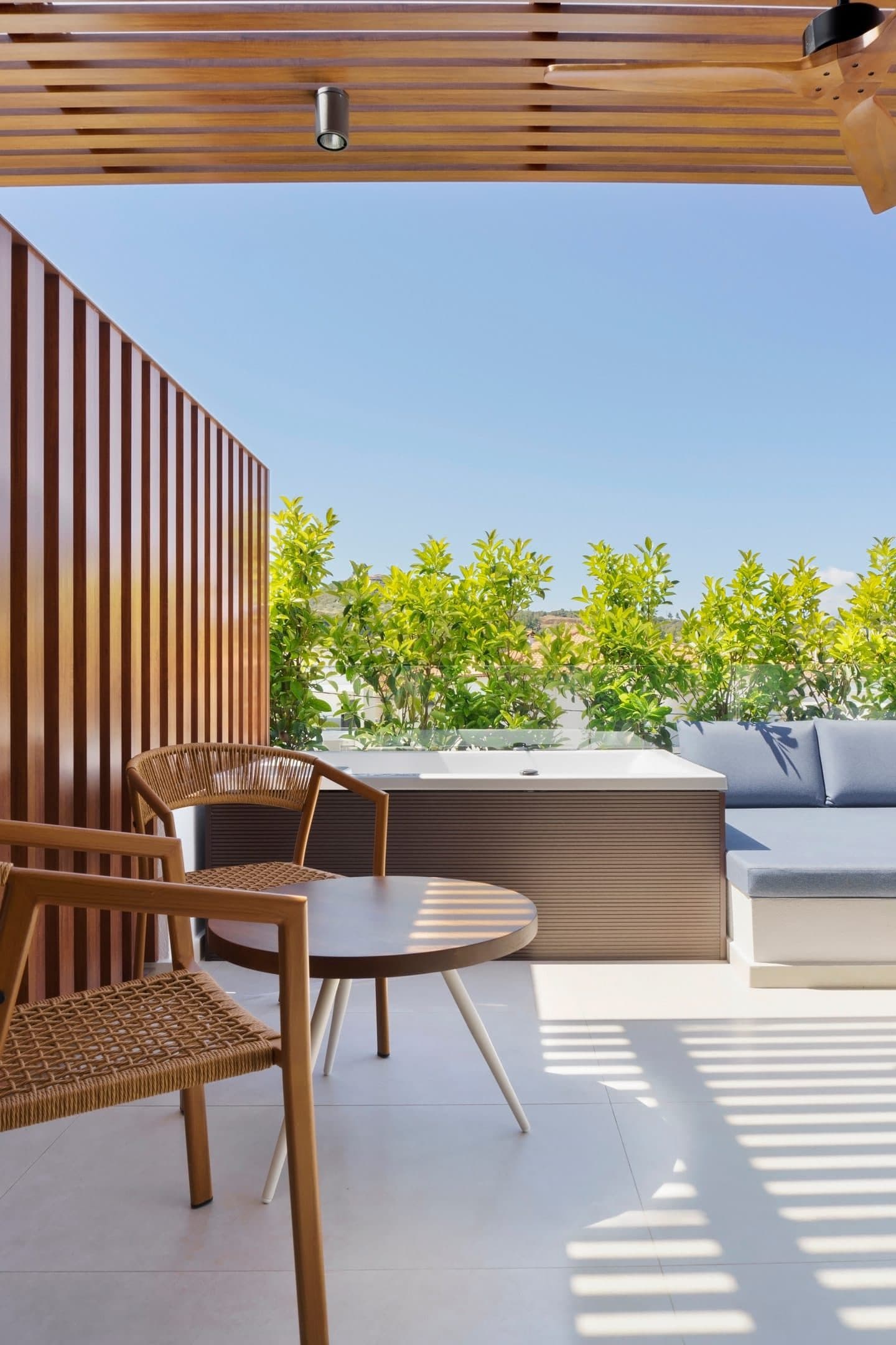 Sea View Penthouse with Jacuzzi, Pefkochori – photo 15 of 23