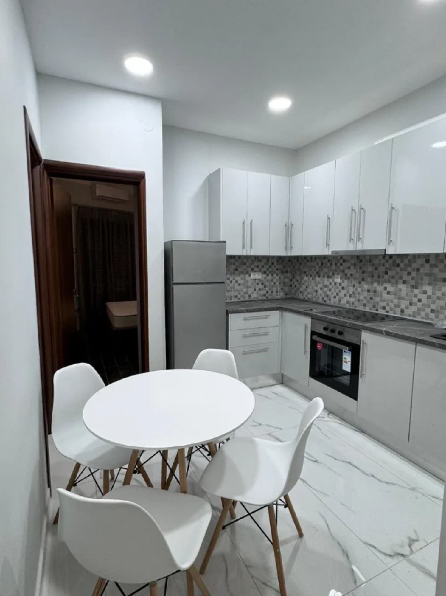 Two-Bedroom Apartment for Sale in Kamara, Thessaloniki, Thessaloniki – photo 7 of 40