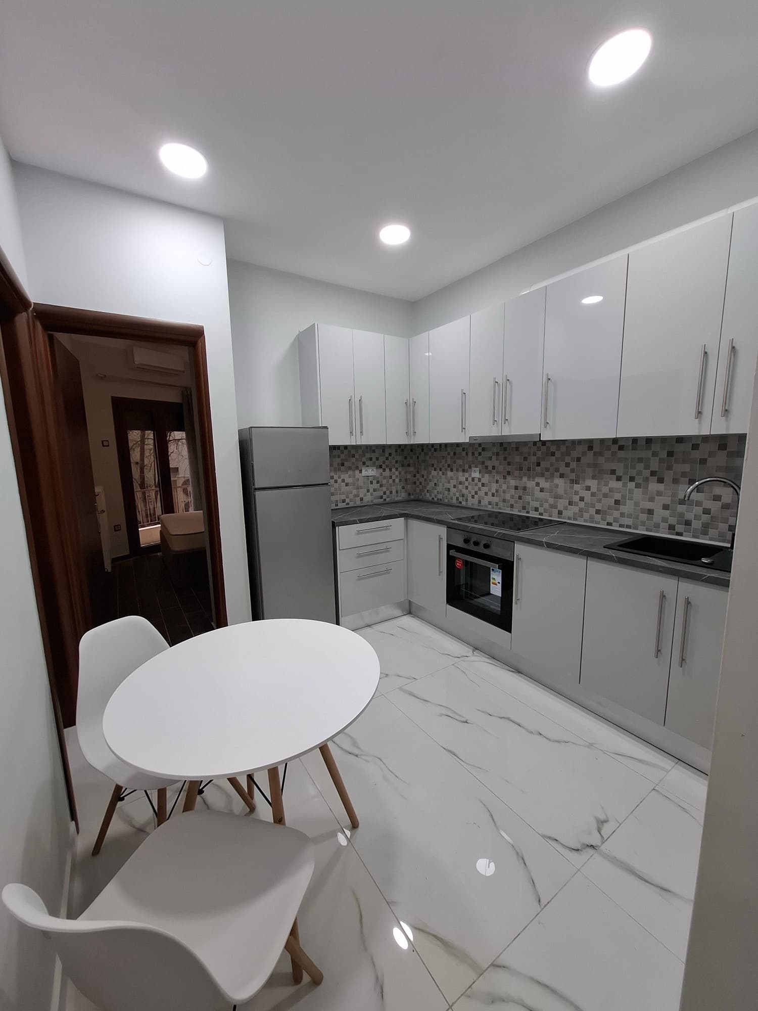 Two-Bedroom Apartment for Sale in Kamara, Thessaloniki, Thessaloniki – photo 39 of 40