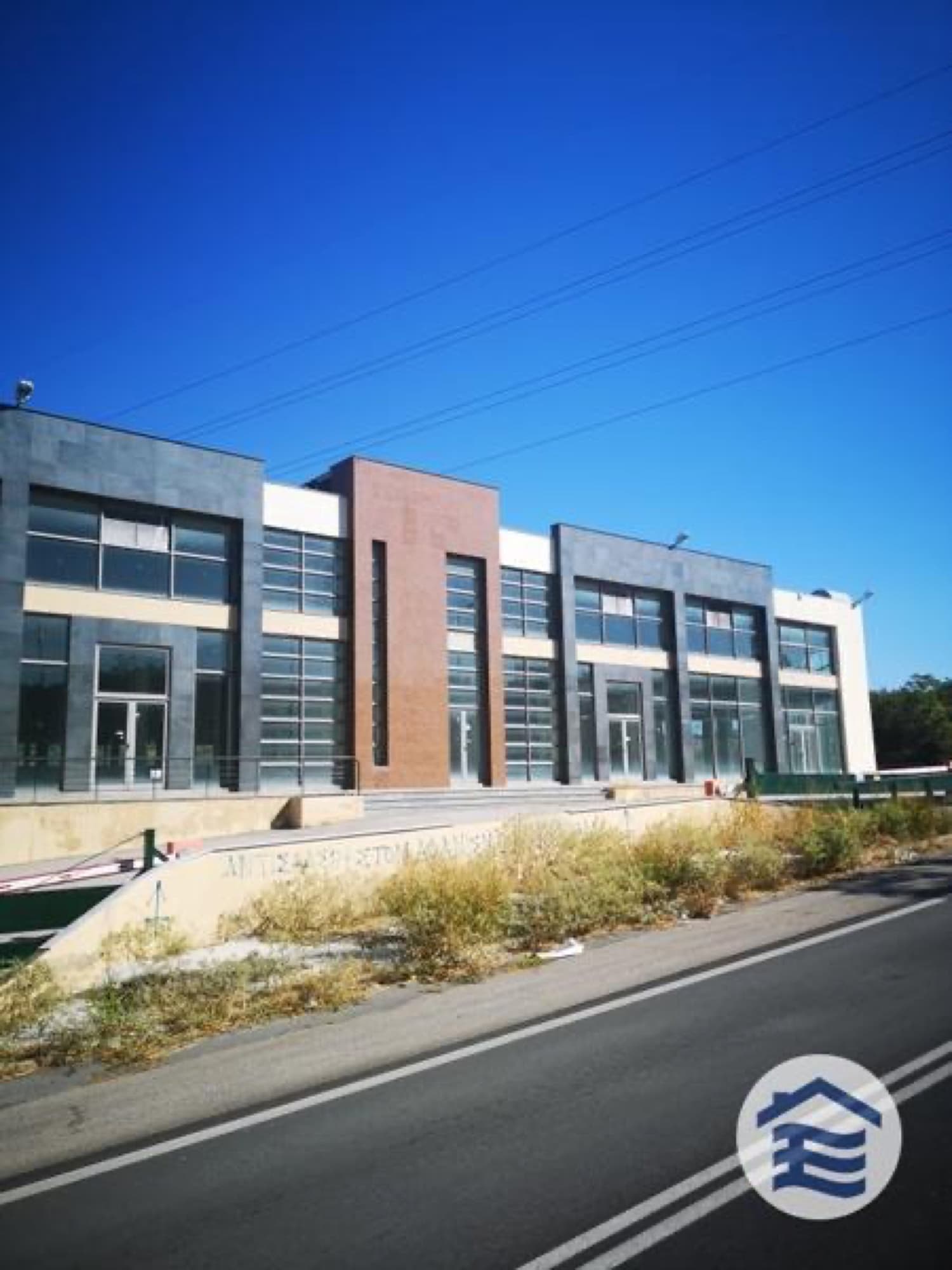 8,700 m² Commercial Building for Sale in Polichni, Thessaloniki, Polichni – photo 1 of 11