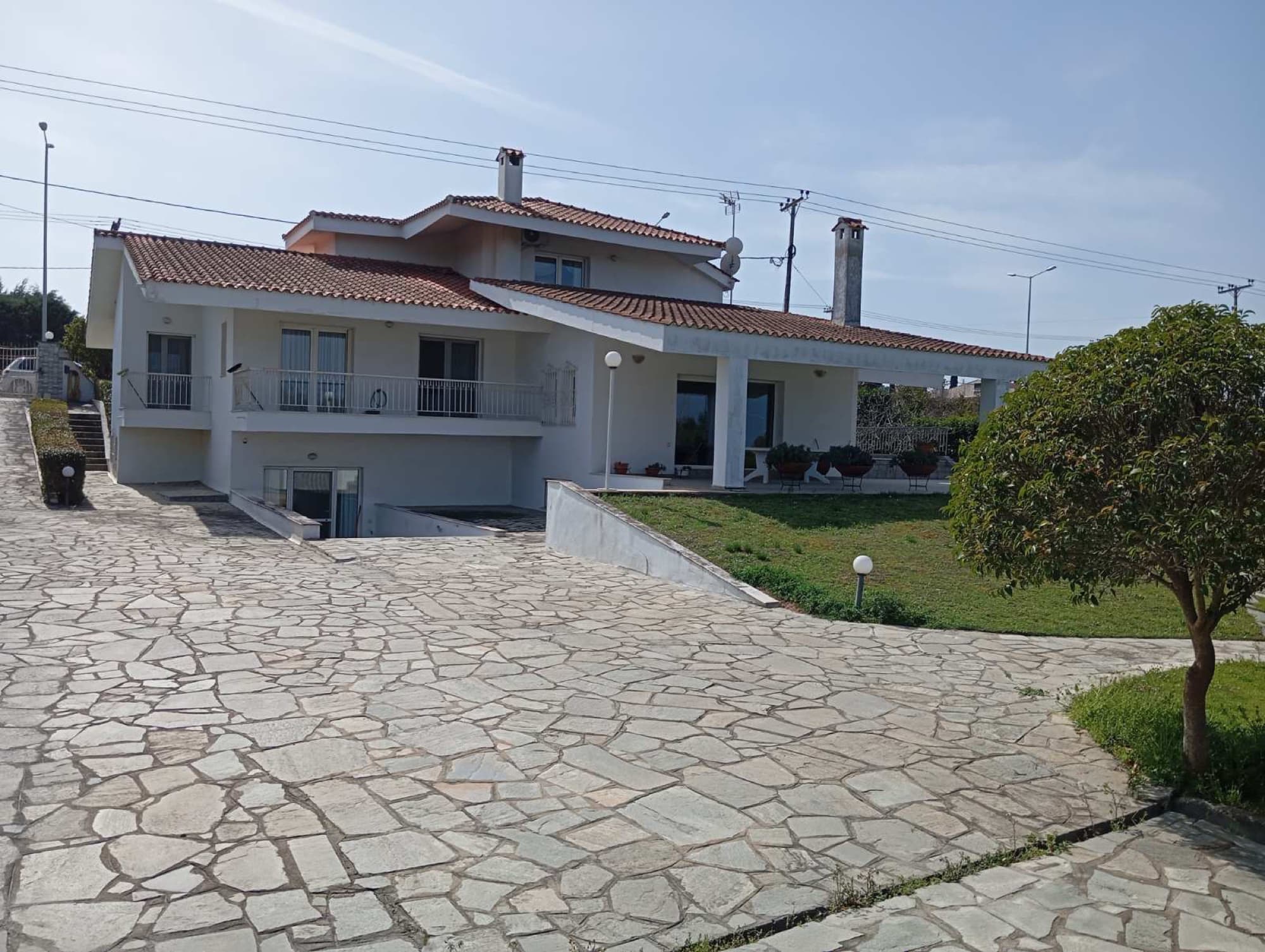 Five-Bedroom Detached House for Sale in Perea, Thessaloniki - 400 m², Peraia – photo 3 of 40