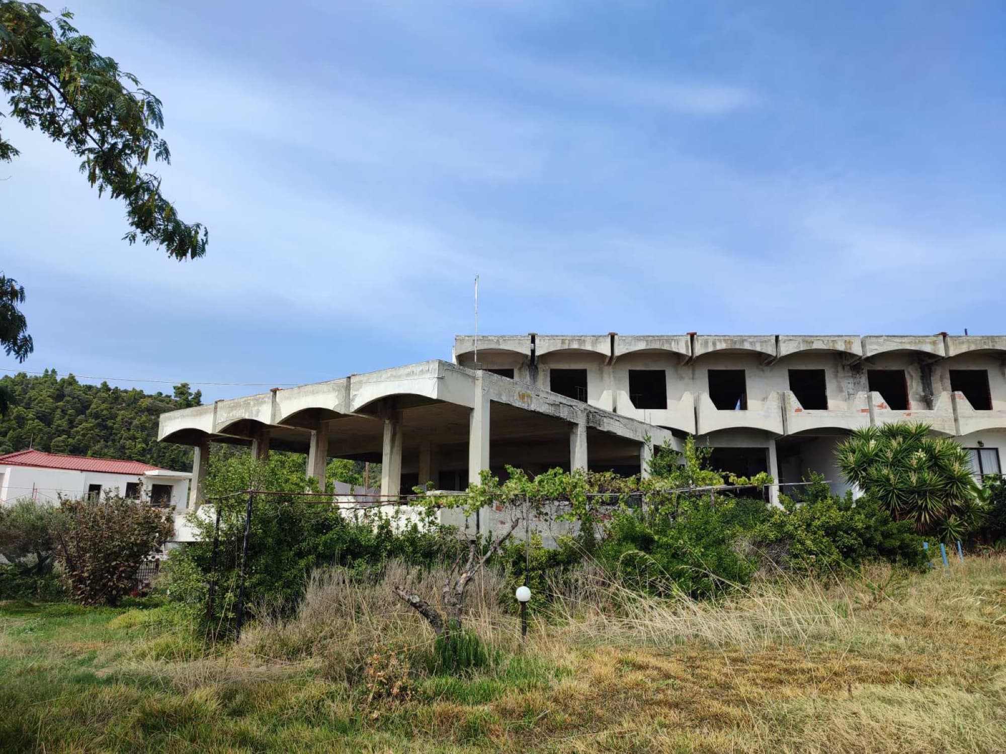 30-Room Unfinished Hotel for Sale in Nea Skioni, Halkidiki, Nea Skioni – photo 9 of 12