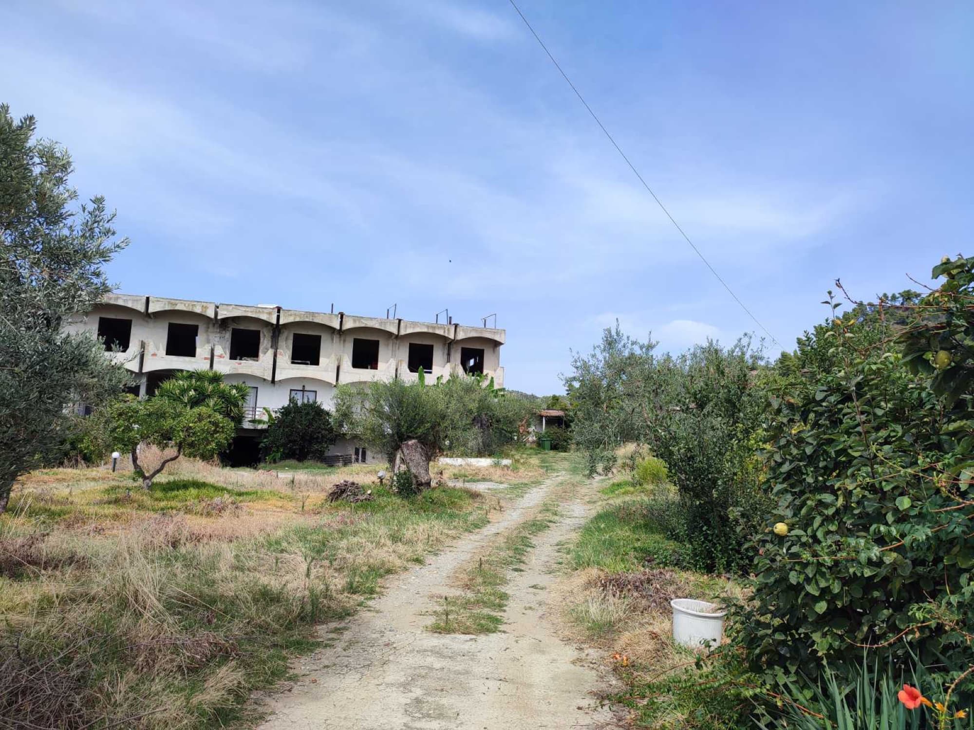 30-Room Unfinished Hotel for Sale in Nea Skioni, Halkidiki, Nea Skioni – photo 11 of 12