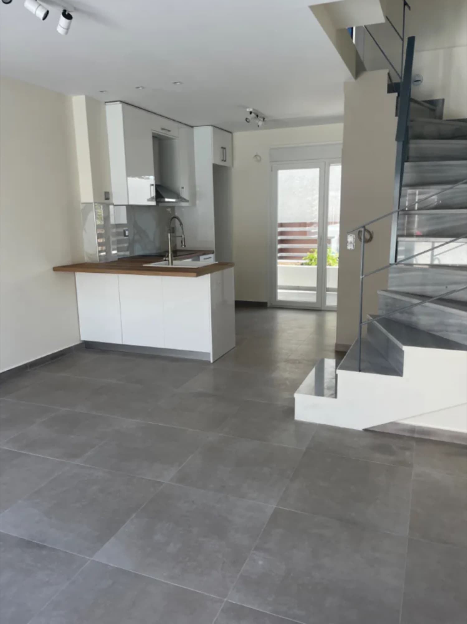 100 m² Two-Bedroom Maisonette for Sale in Kallithea, Halkidiki, Kallithea – photo 4 of 20