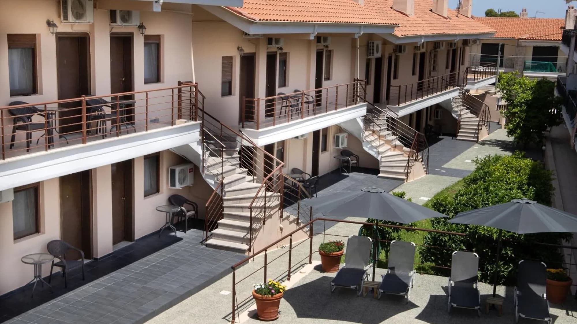 1,050 m² Apartment Complex for Sale in Kriopighi, Halkidiki, Kriopighi – photo 4 of 11