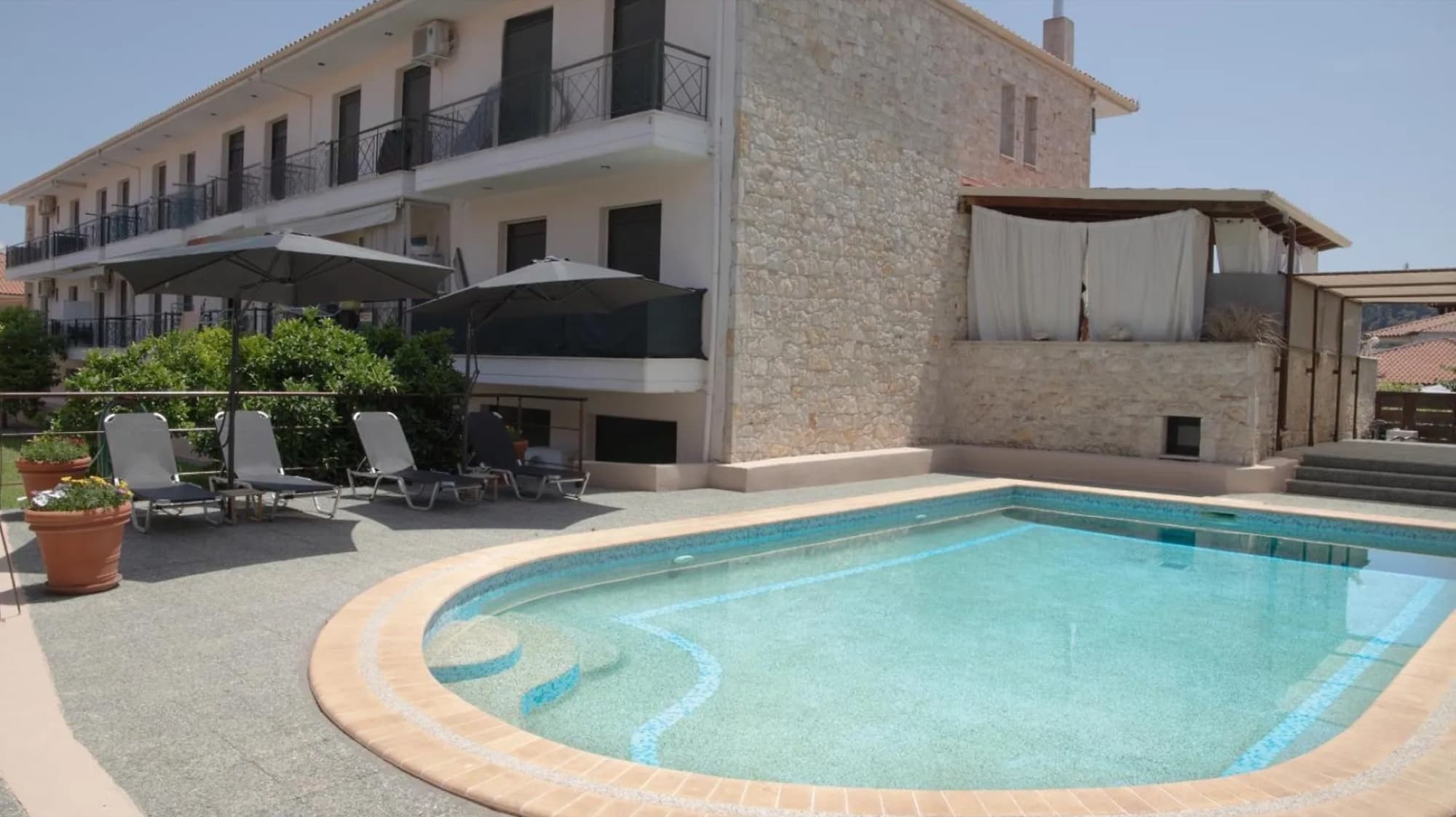 1,050 m² Apartment Complex for Sale in Kriopighi, Halkidiki, Kriopighi – photo 9 of 11