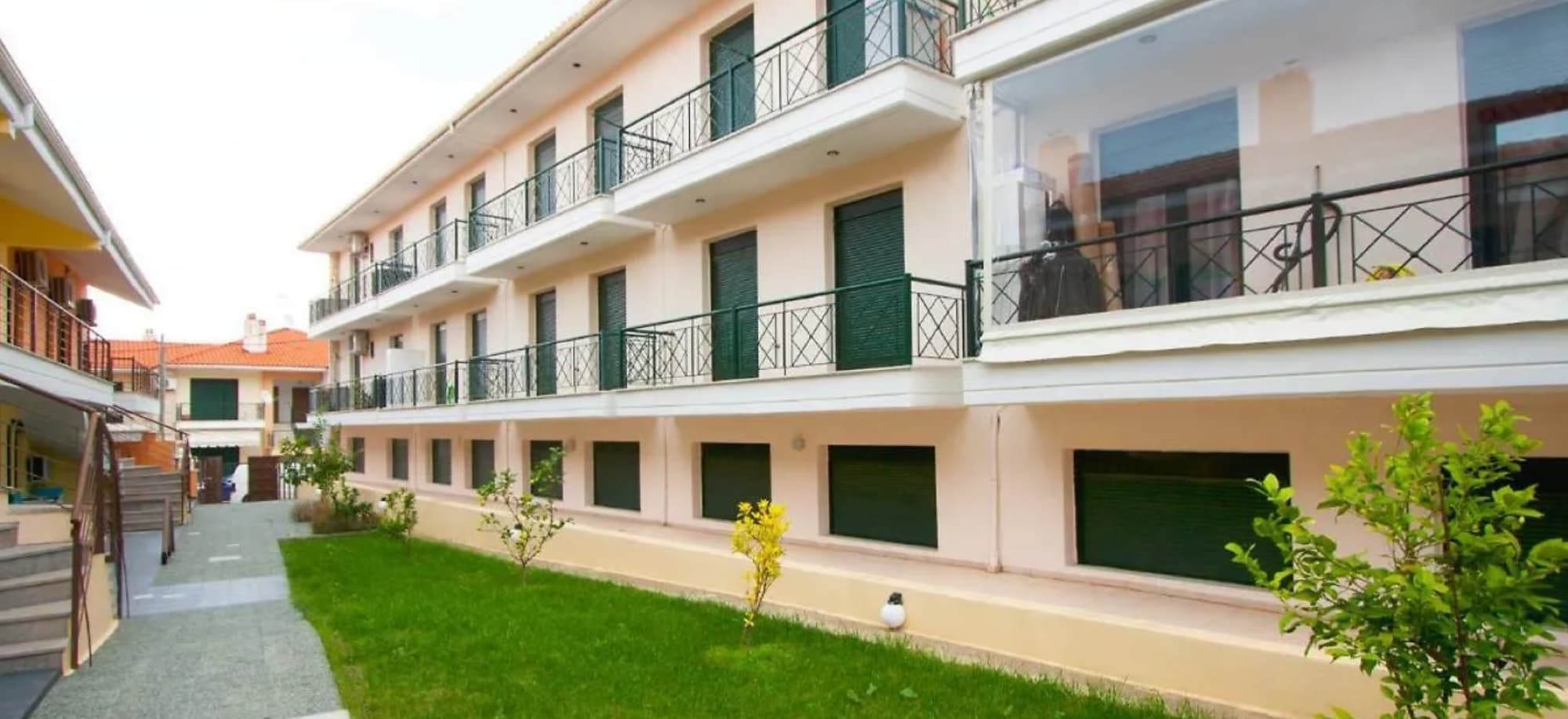 1,050 m² Apartment Complex for Sale in Kriopighi, Halkidiki, Kriopighi – photo 10 of 11