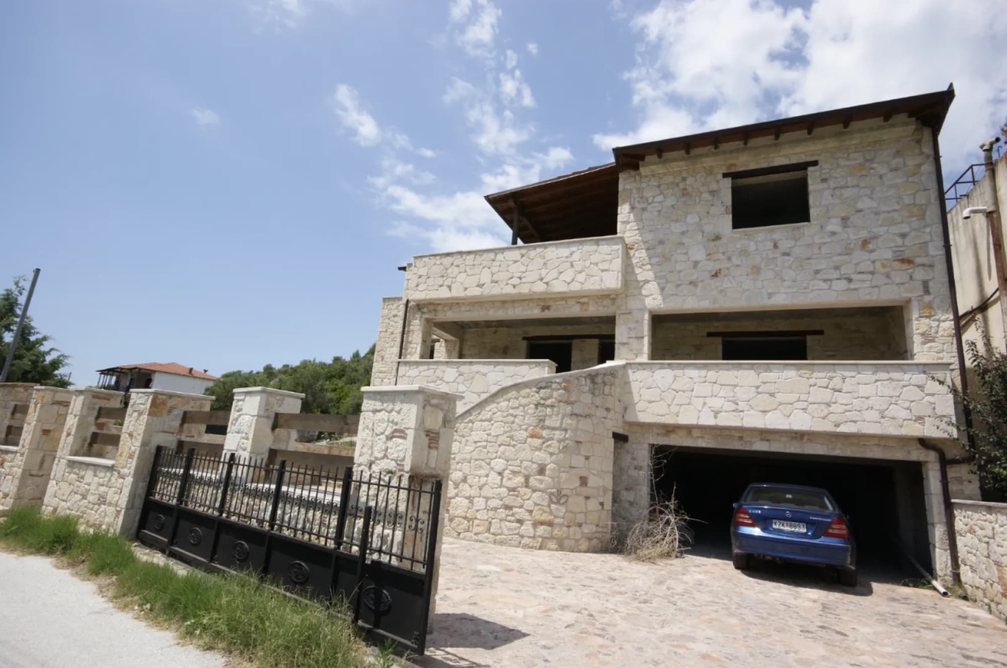 Unfinished 370 m² Three-Storey House for Sale in Toroni, Halkidiki, Toroni – photo 2 of 19