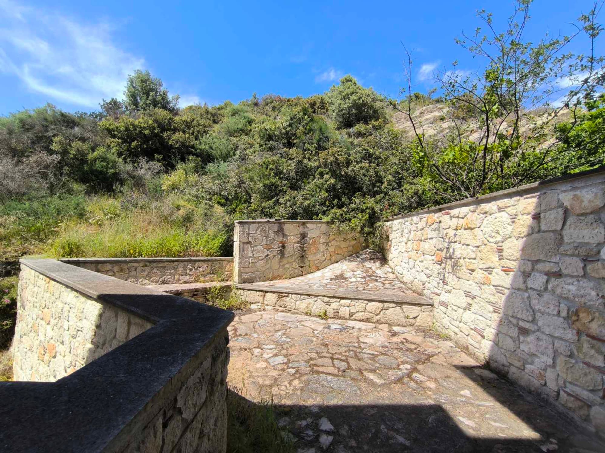 Unfinished 370 m² Three-Storey House for Sale in Toroni, Halkidiki, Toroni – photo 13 of 19