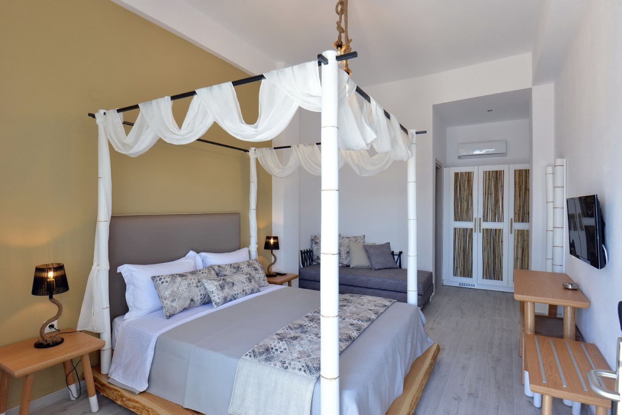 13-Room Sea-View Hotel for Sale in Neos Marmaras, Sithonia, Neos Marmaras – photo 17 of 26