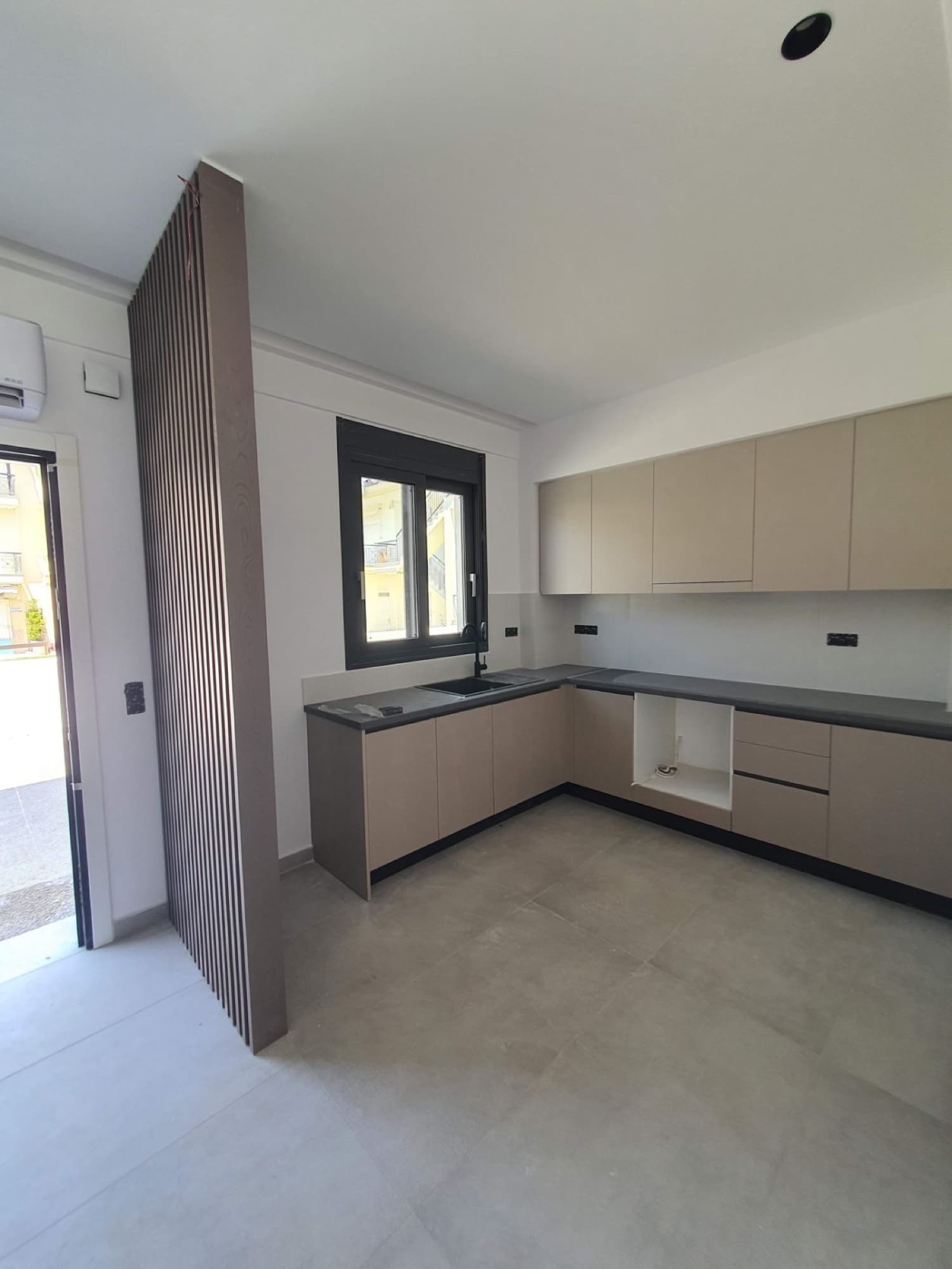 Two-Bedroom Maisonette for Sale in Paralia Dionisiou, Halkidiki, Paralia Dionisiou – photo 39 of 66