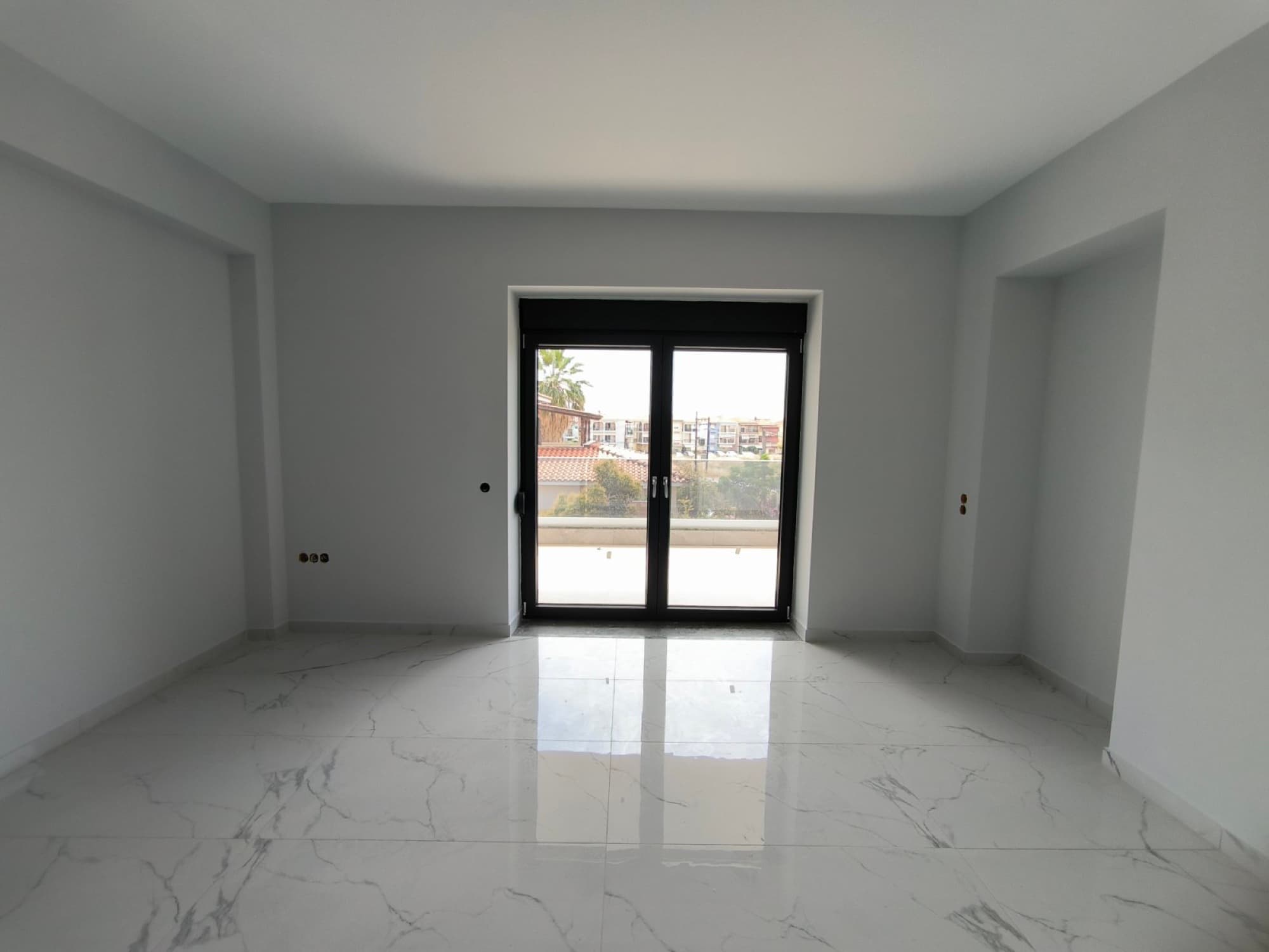 Two-Bedroom Sea-View Maisonette for Sale in Moudania, Halkidiki, Paralia Dionisiou – photo 2 of 17