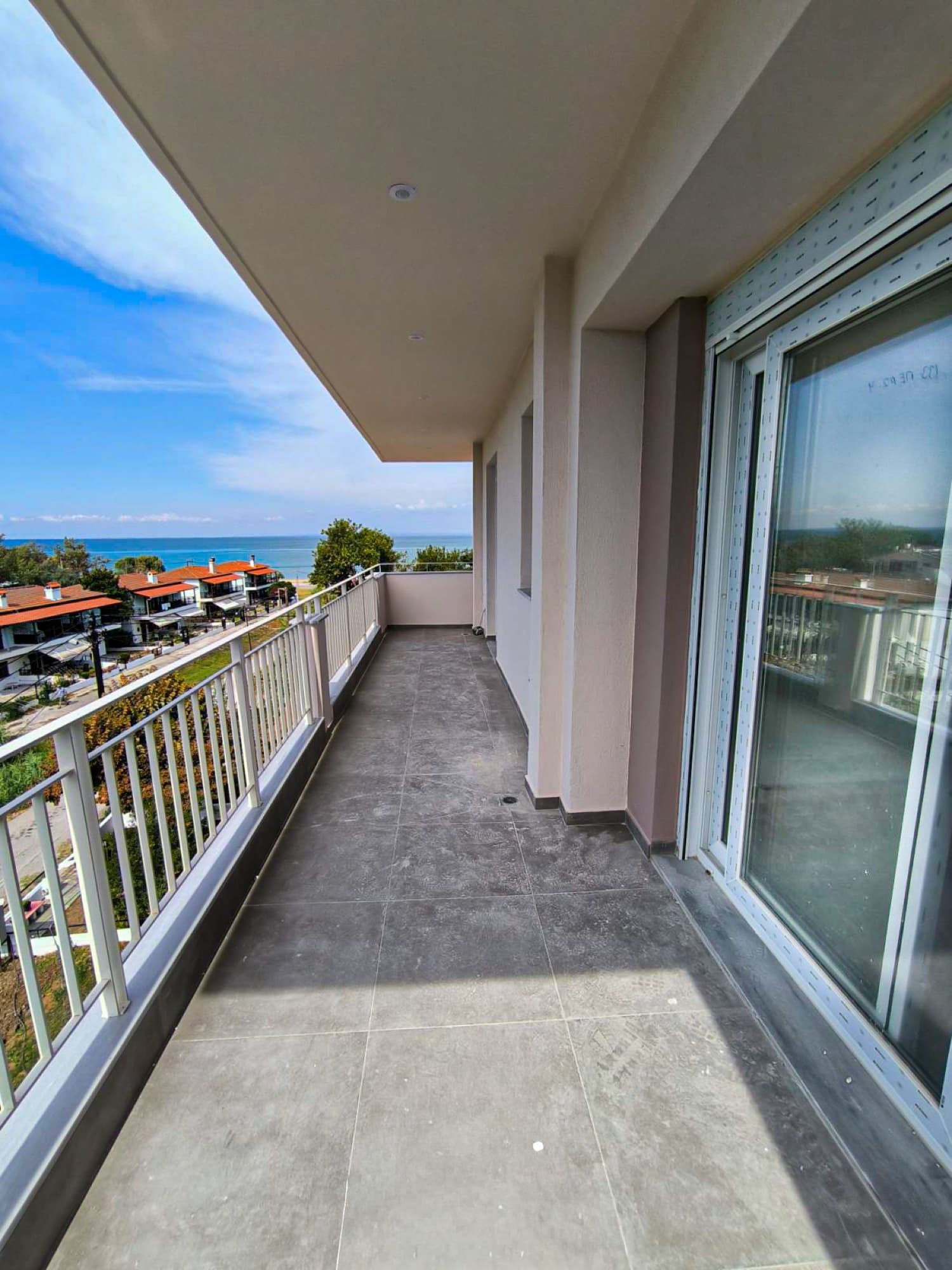 Two-Bedroom Sea-View Apartment for Sale in Nei Epivates, Thermaikos, Neoi Epivates – photo 9 of 17