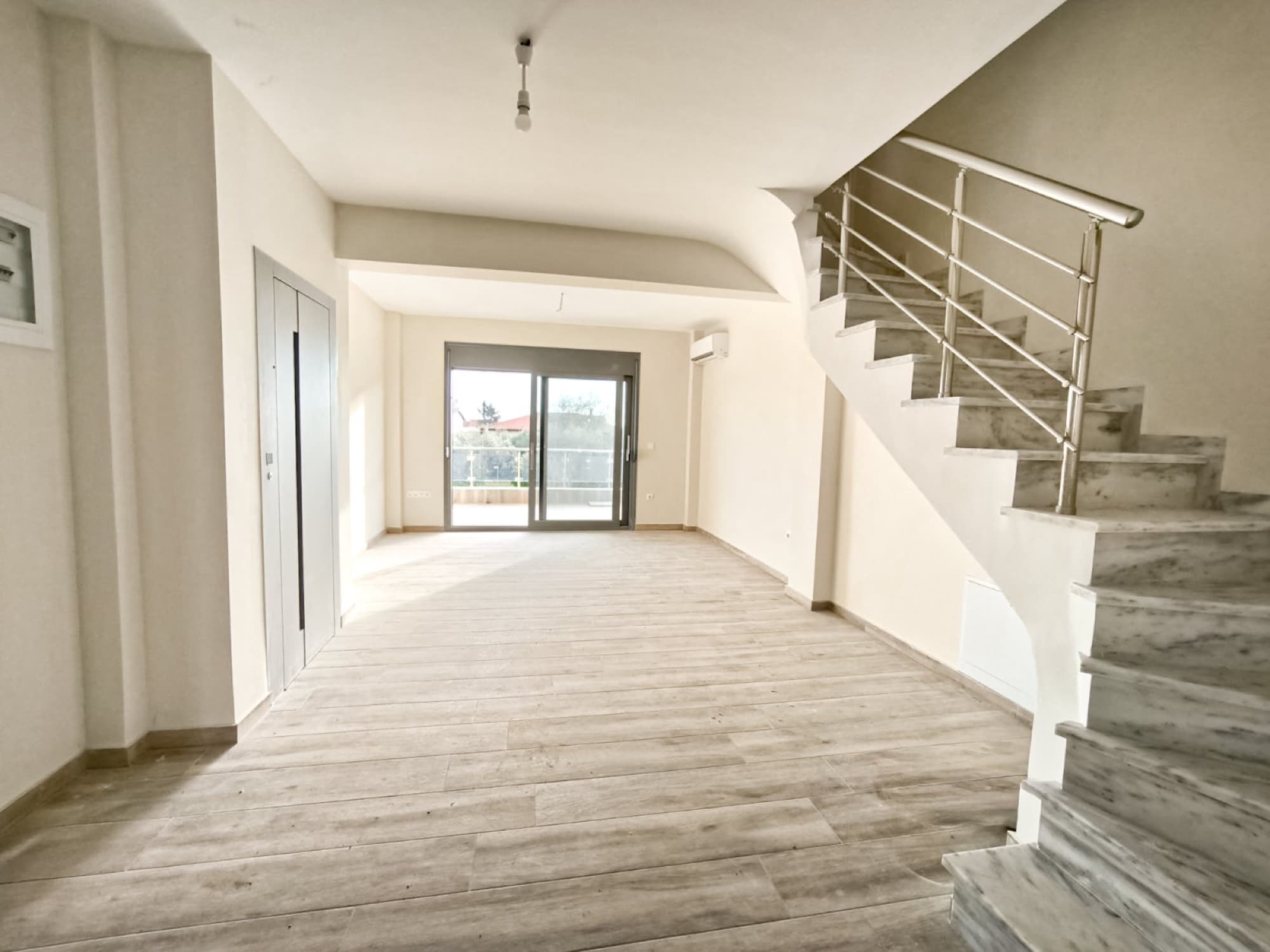 Three-Bedroom Maisonette for Sale in Kalyves Polygyrou, Halkidiki, Kalyves Polygyrou – photo 10 of 27