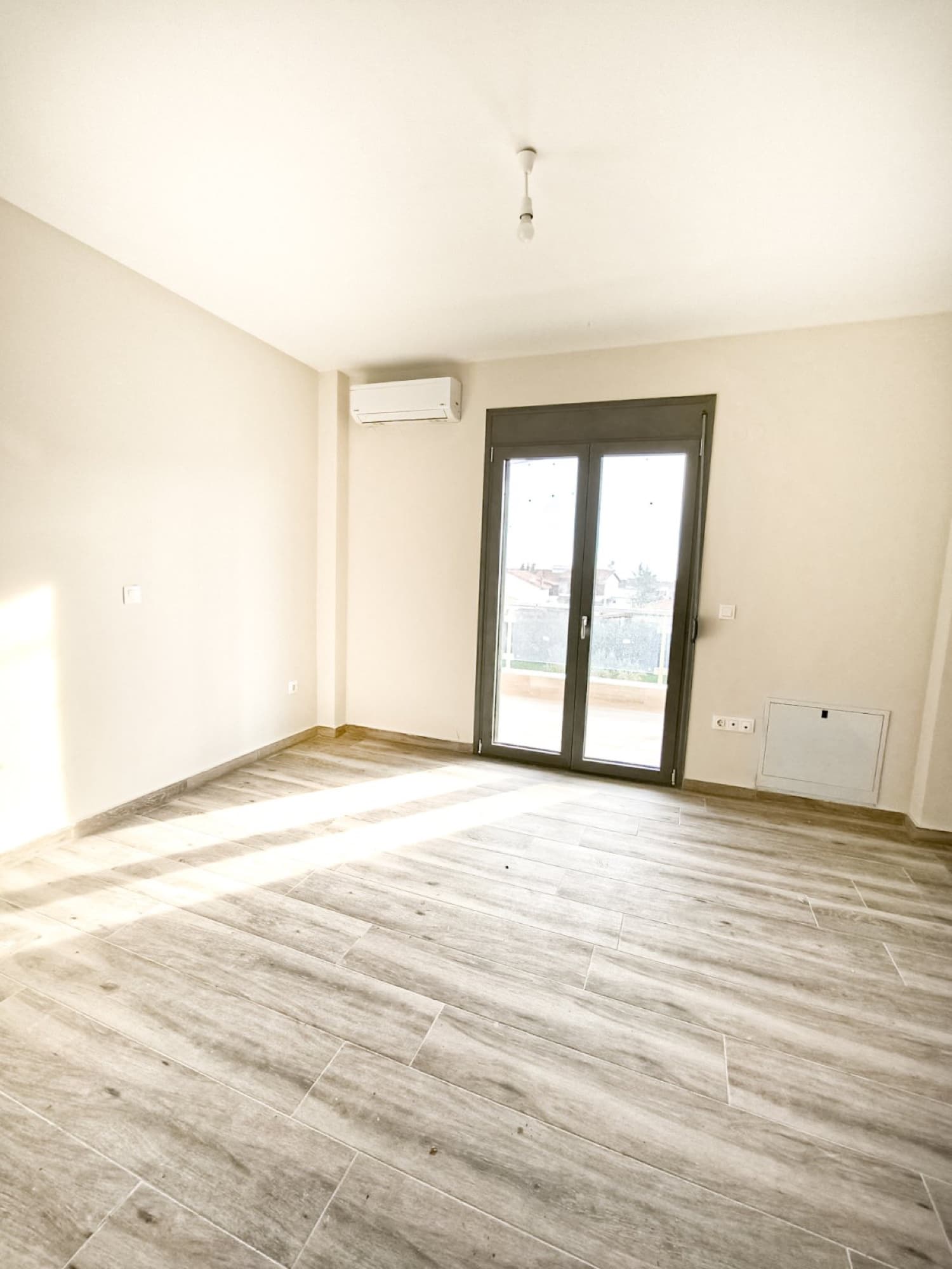 Three-Bedroom Maisonette for Sale in Kalyves Polygyrou, Halkidiki, Kalyves Polygyrou – photo 13 of 27