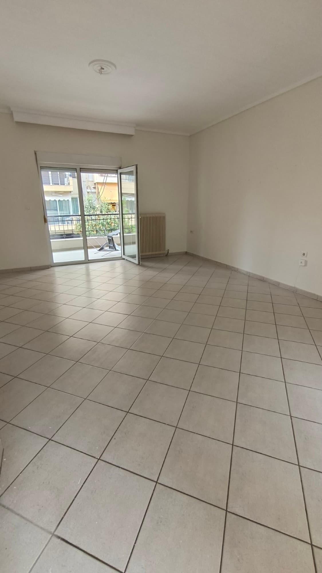 104 m² Three-Bedroom Apartment for Sale in Kalamaria, Thessaloniki, Kalamaria Municipality – photo 7 of 36