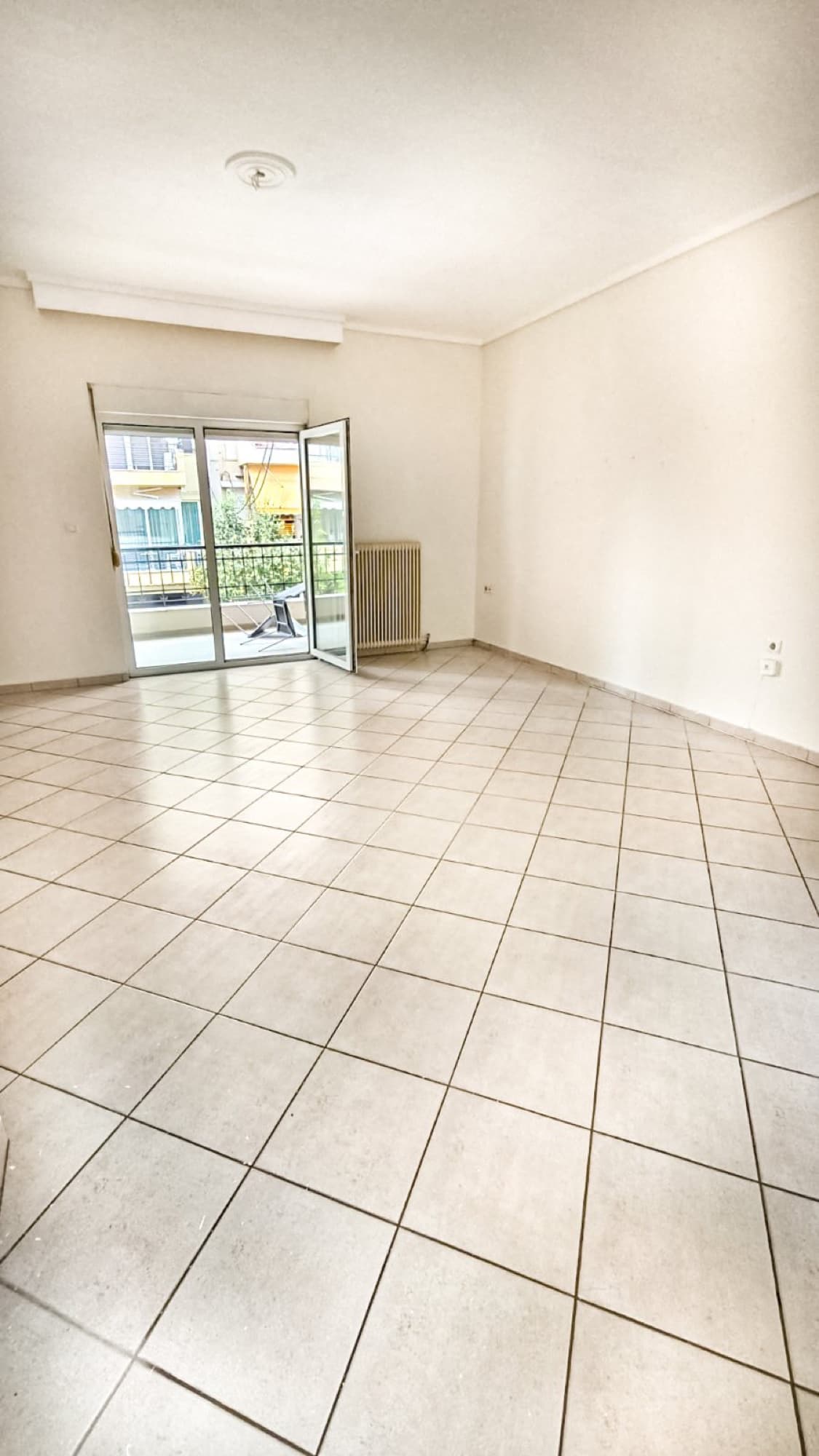 104 m² Three-Bedroom Apartment for Sale in Kalamaria, Thessaloniki, Kalamaria Municipality – photo 32 of 36