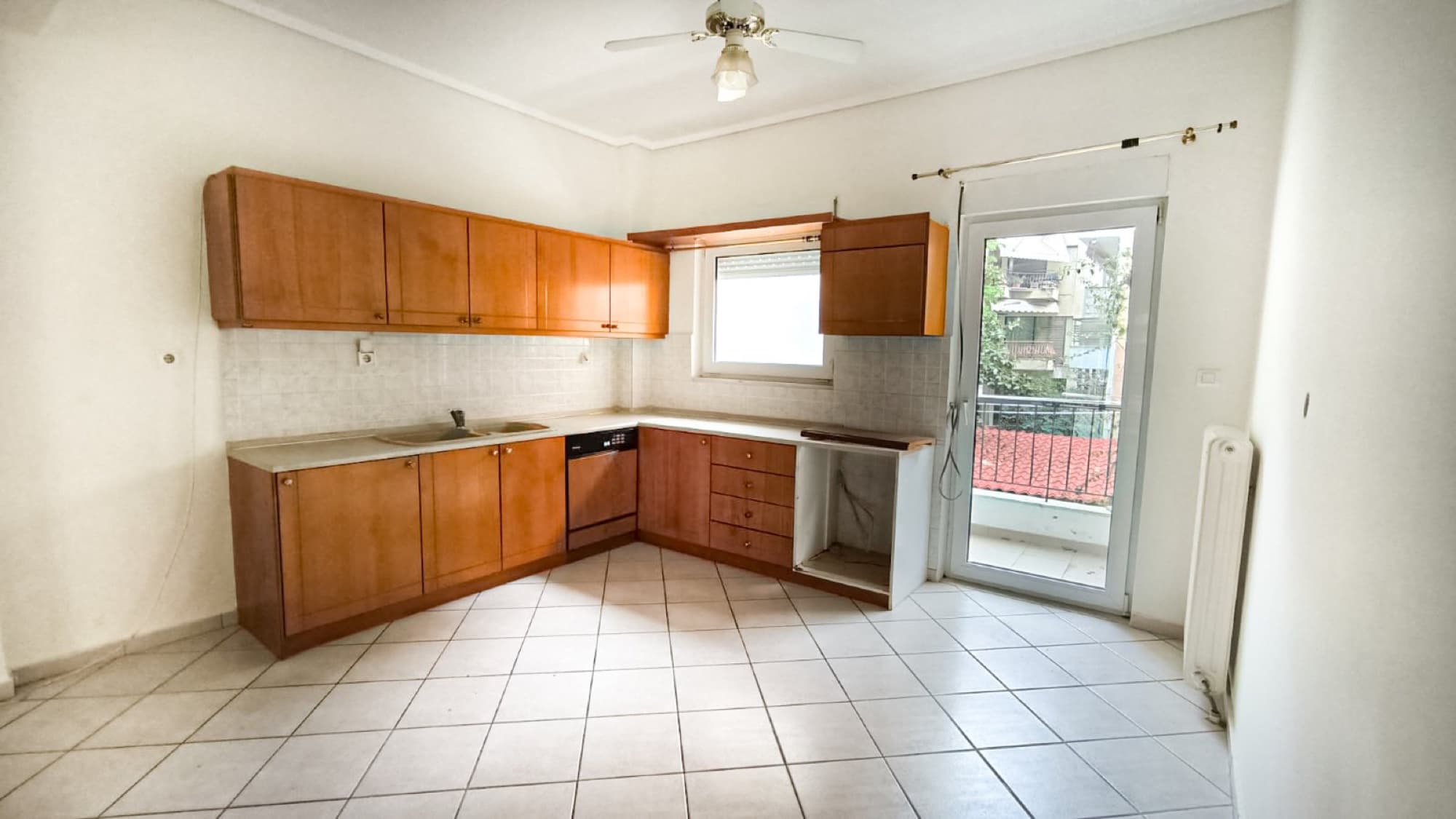 104 m² Three-Bedroom Apartment for Sale in Kalamaria, Thessaloniki, Kalamaria Municipality – photo 34 of 36