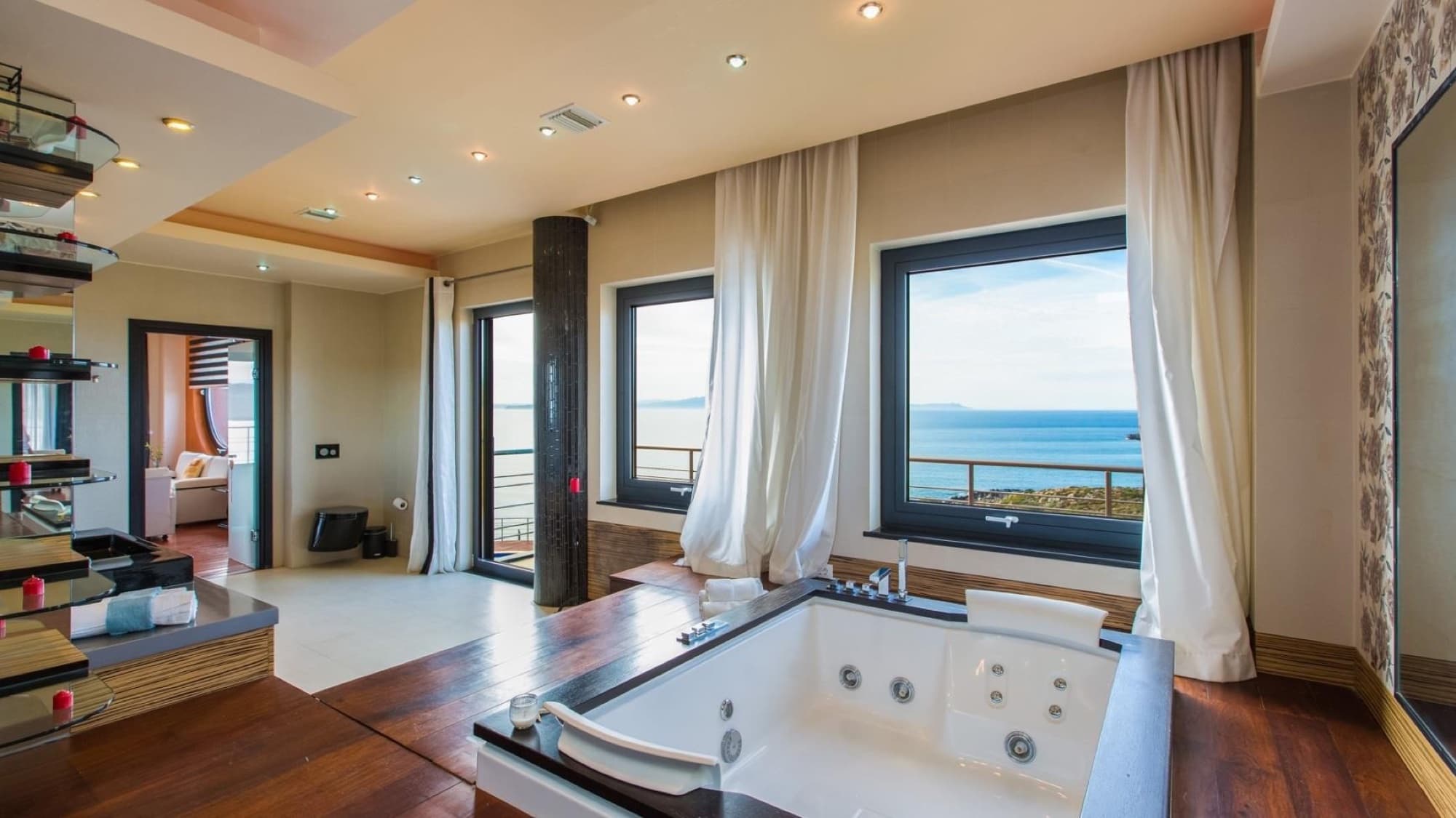640 m² Three-Bedroom Sea-View Villa for Sale in Chania, Crete, Chorafakia – photo 2 of 24