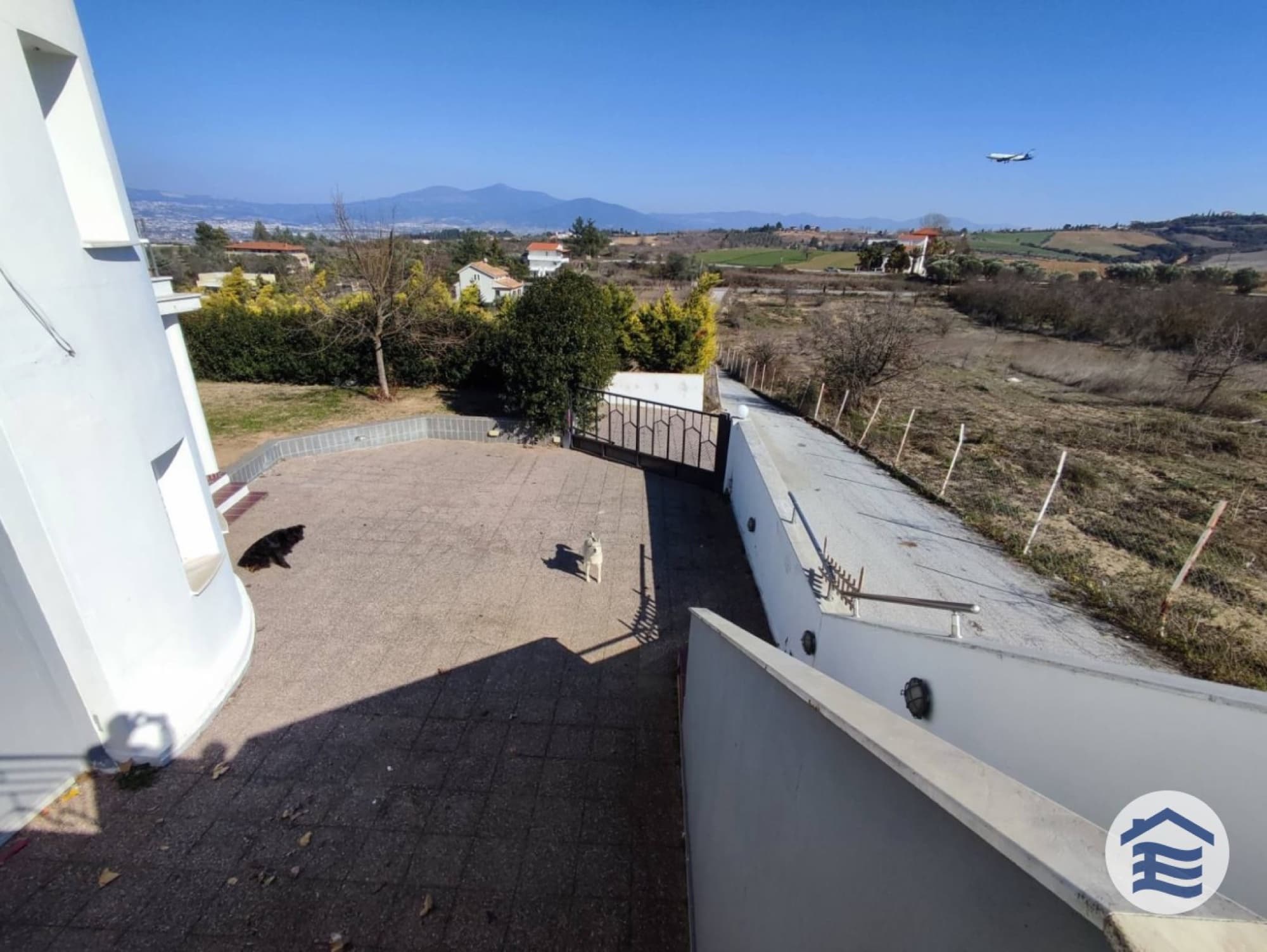310 m² Five-Bedroom Villa for Sale in Trilofo, Thessaloniki, Trilofo – photo 30 of 36