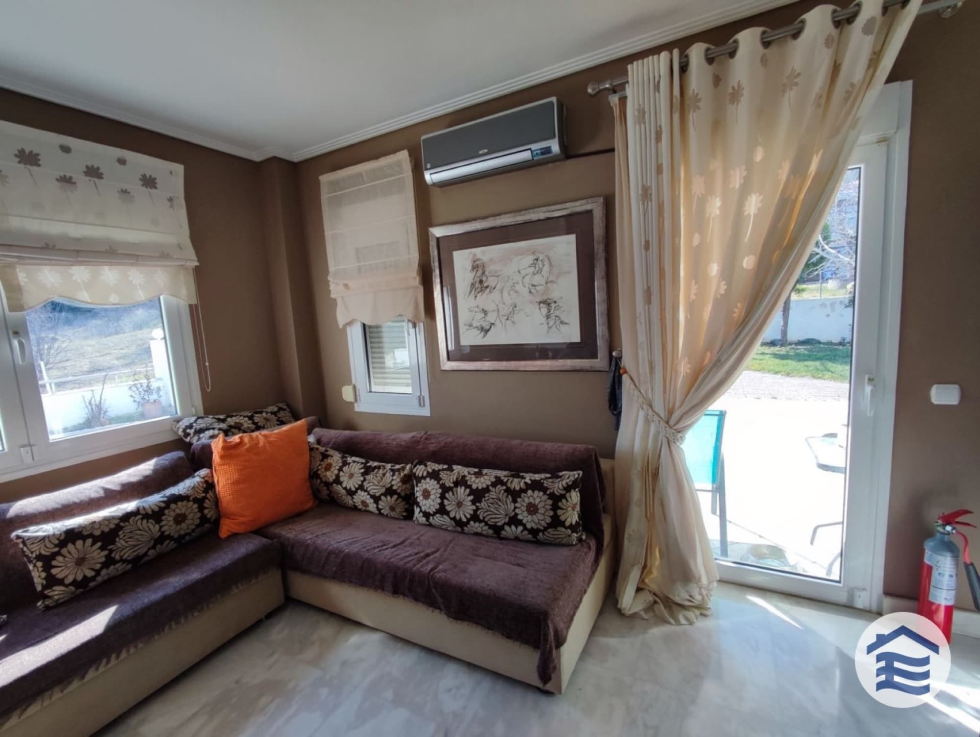 310 m² Five-Bedroom Villa for Sale in Trilofo, Thessaloniki, Trilofo – photo 32 of 36