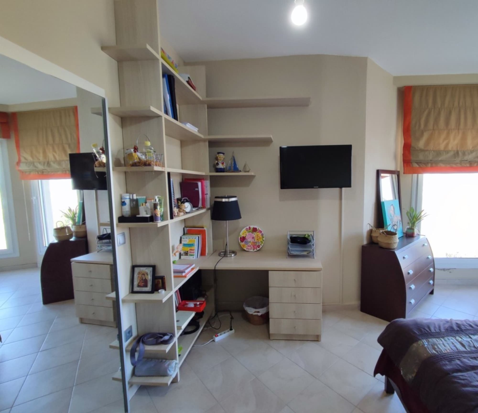 380 m² Four-Bedroom Villa for Sale in Trilofo, Trilofo – photo 2 of 27