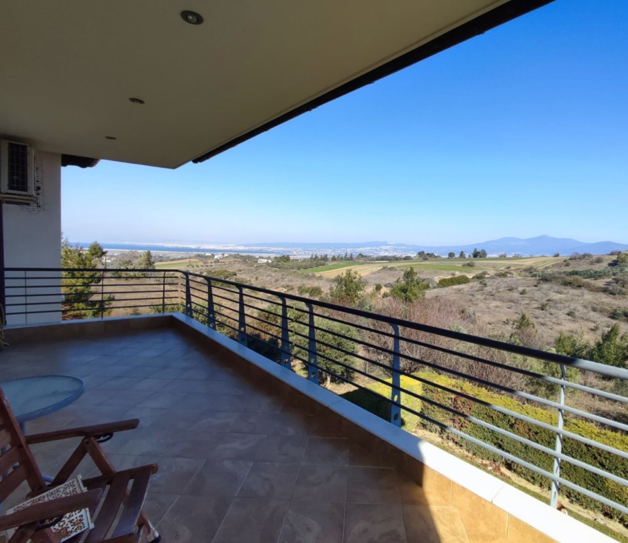 380 m² Four-Bedroom Villa for Sale in Trilofo, Trilofo – photo 9 of 27